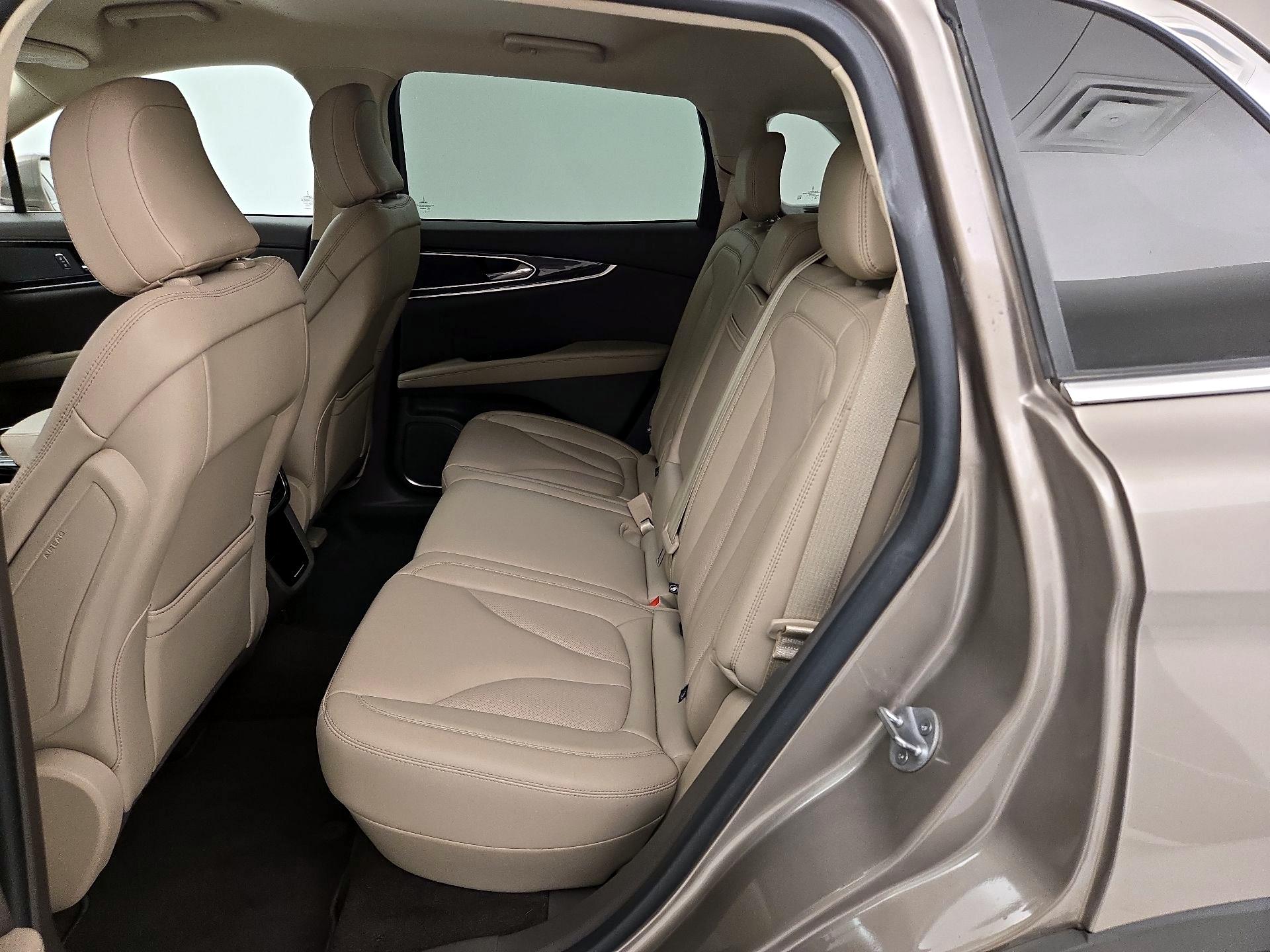 Thumbnail: 2021 Lincoln Nautilus - 20