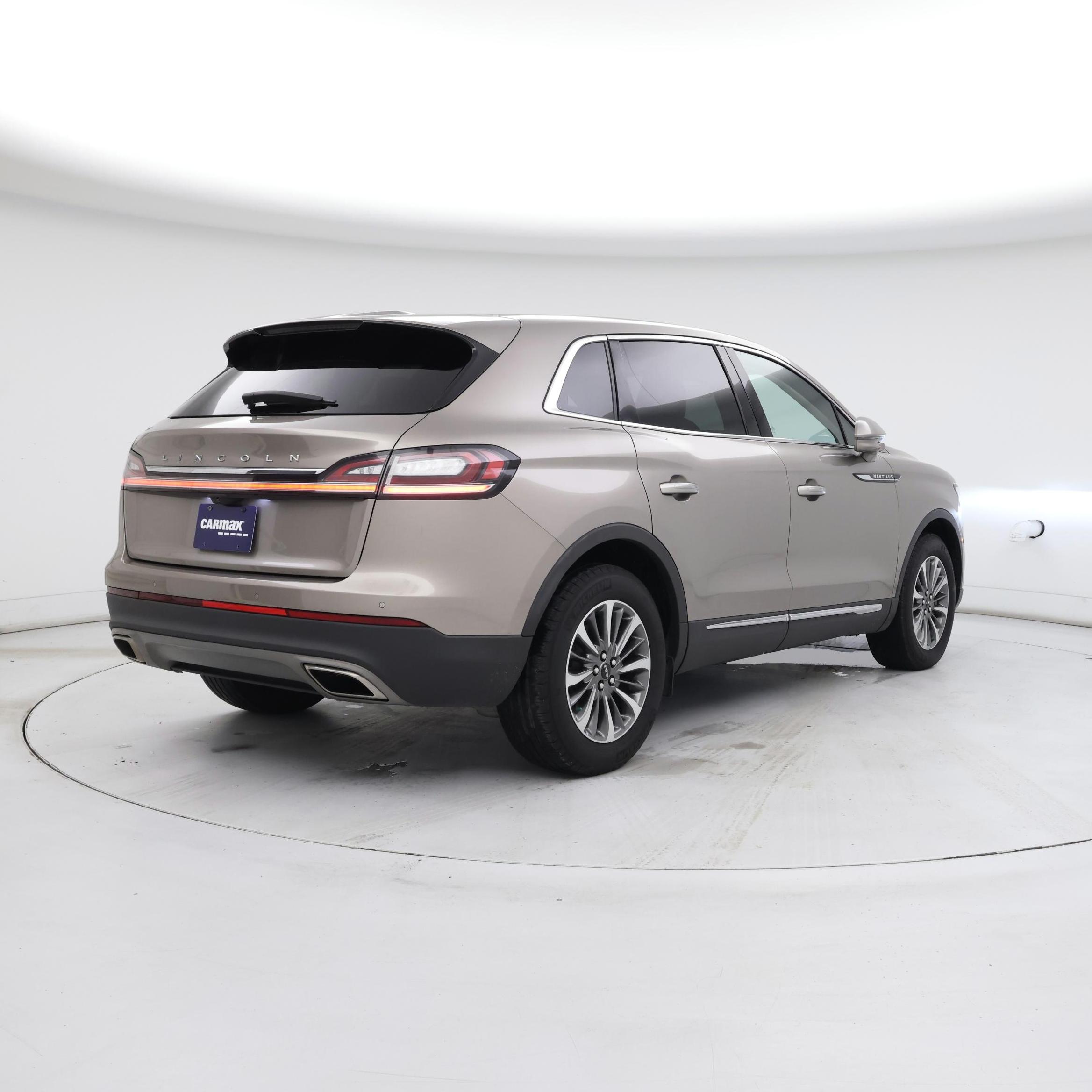 Thumbnail: 2021 Lincoln Nautilus - 8