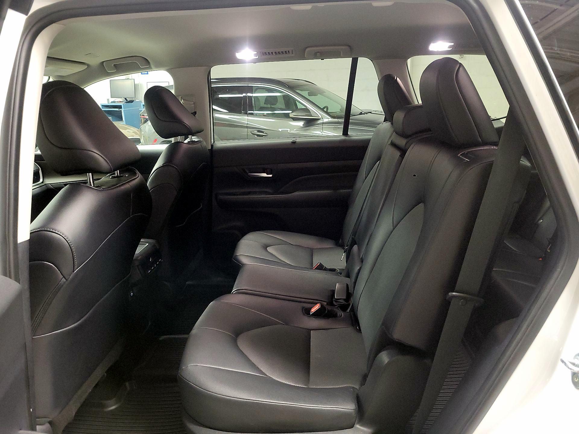 Thumbnail: 2024 Toyota Grand Highlander - 17