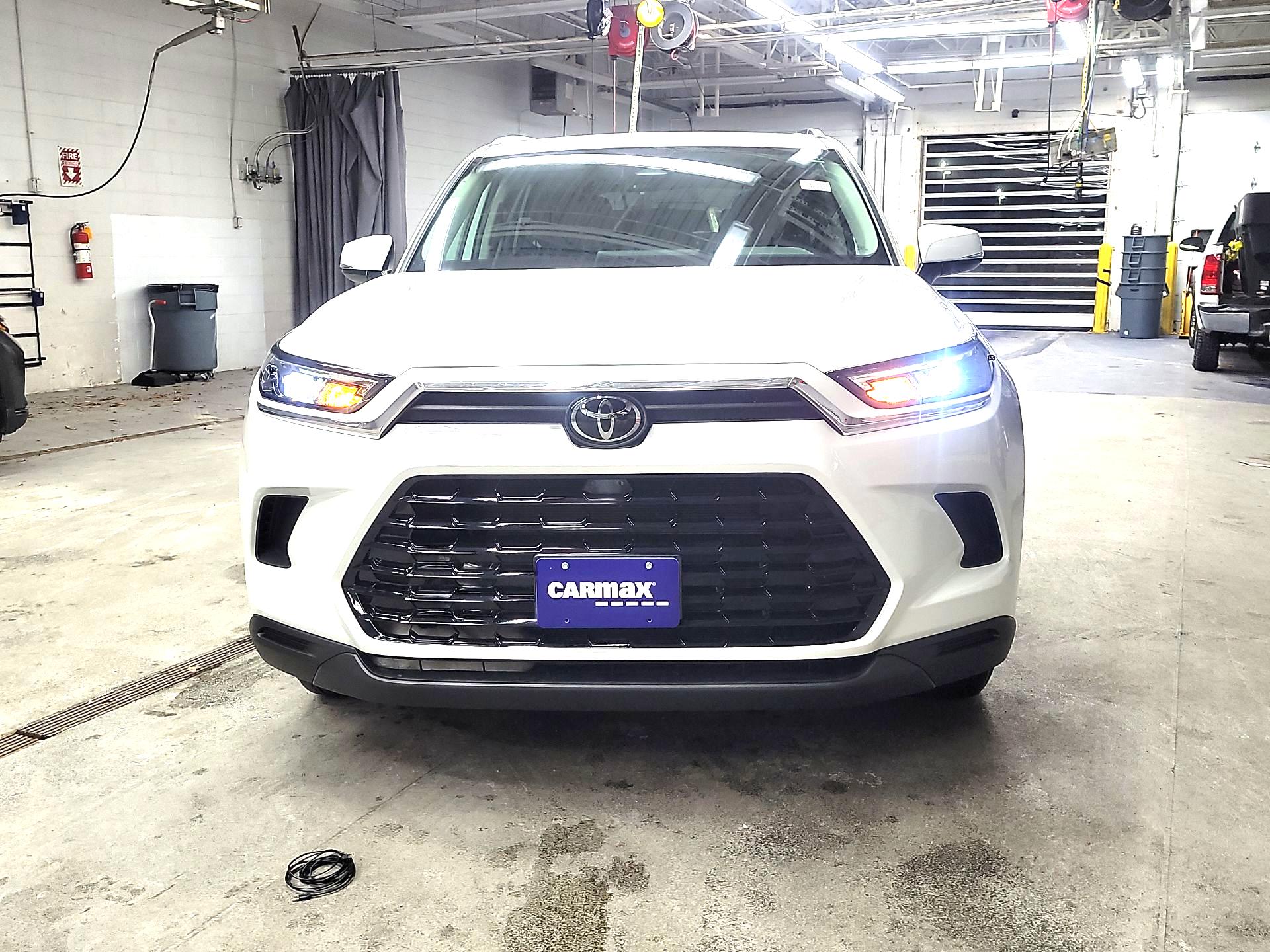 Thumbnail: 2024 Toyota Grand Highlander - 2