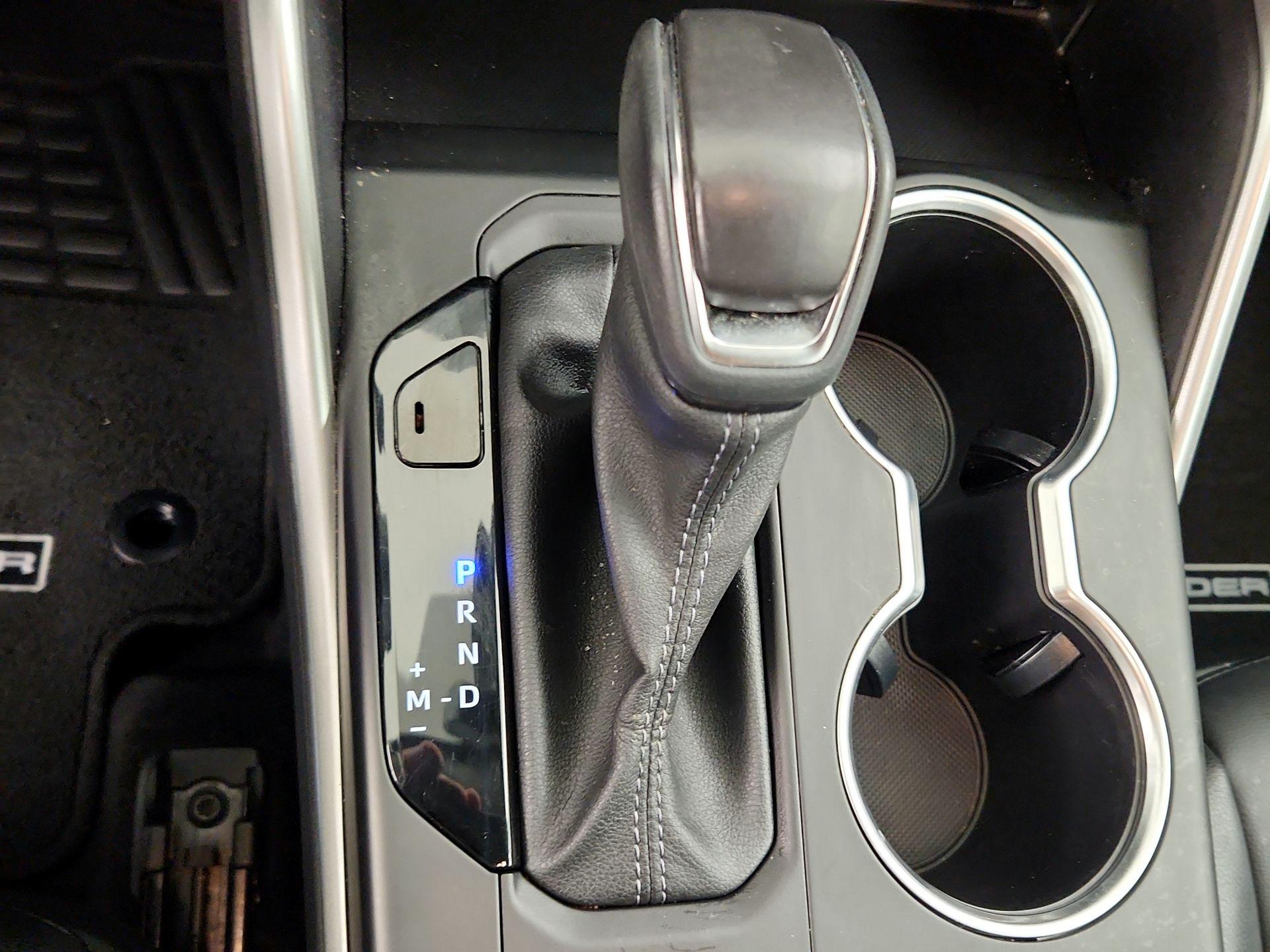 Thumbnail: 2023 Toyota Highlander - 17