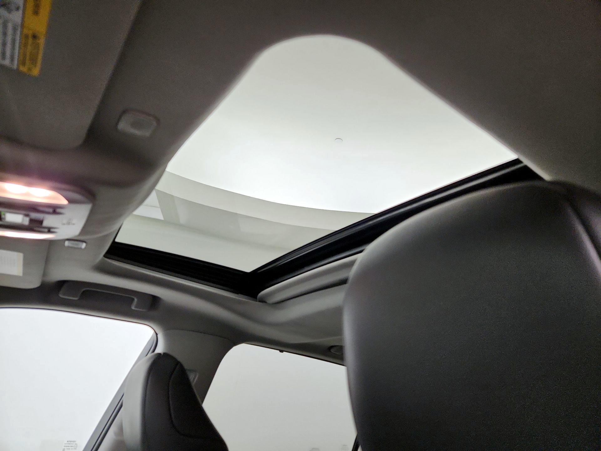 Thumbnail: 2023 Toyota Highlander - 19