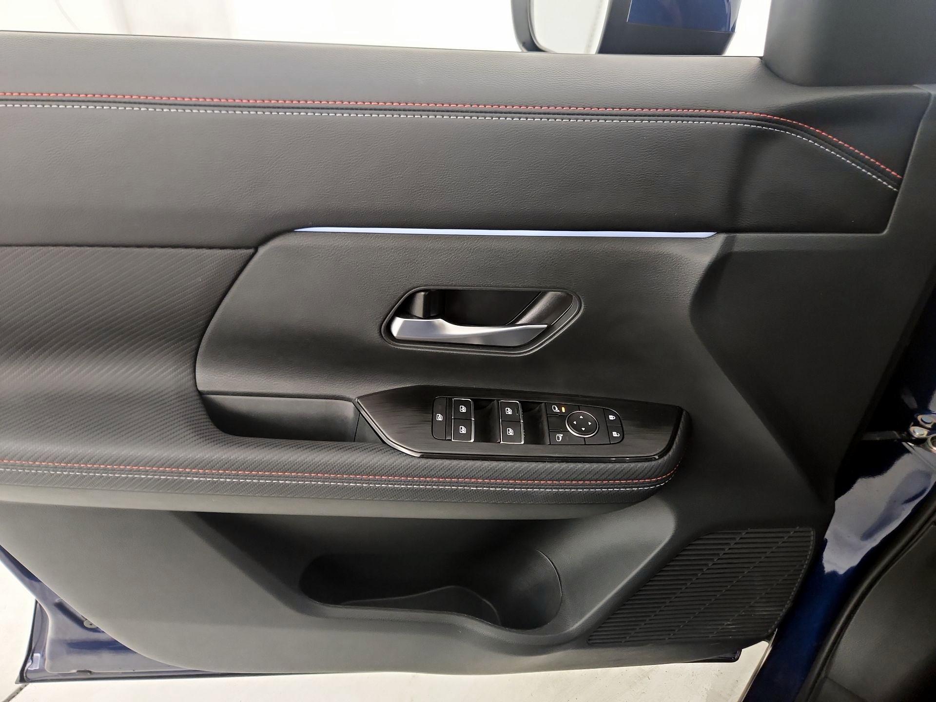 Thumbnail: 2025 Nissan Kicks - 12