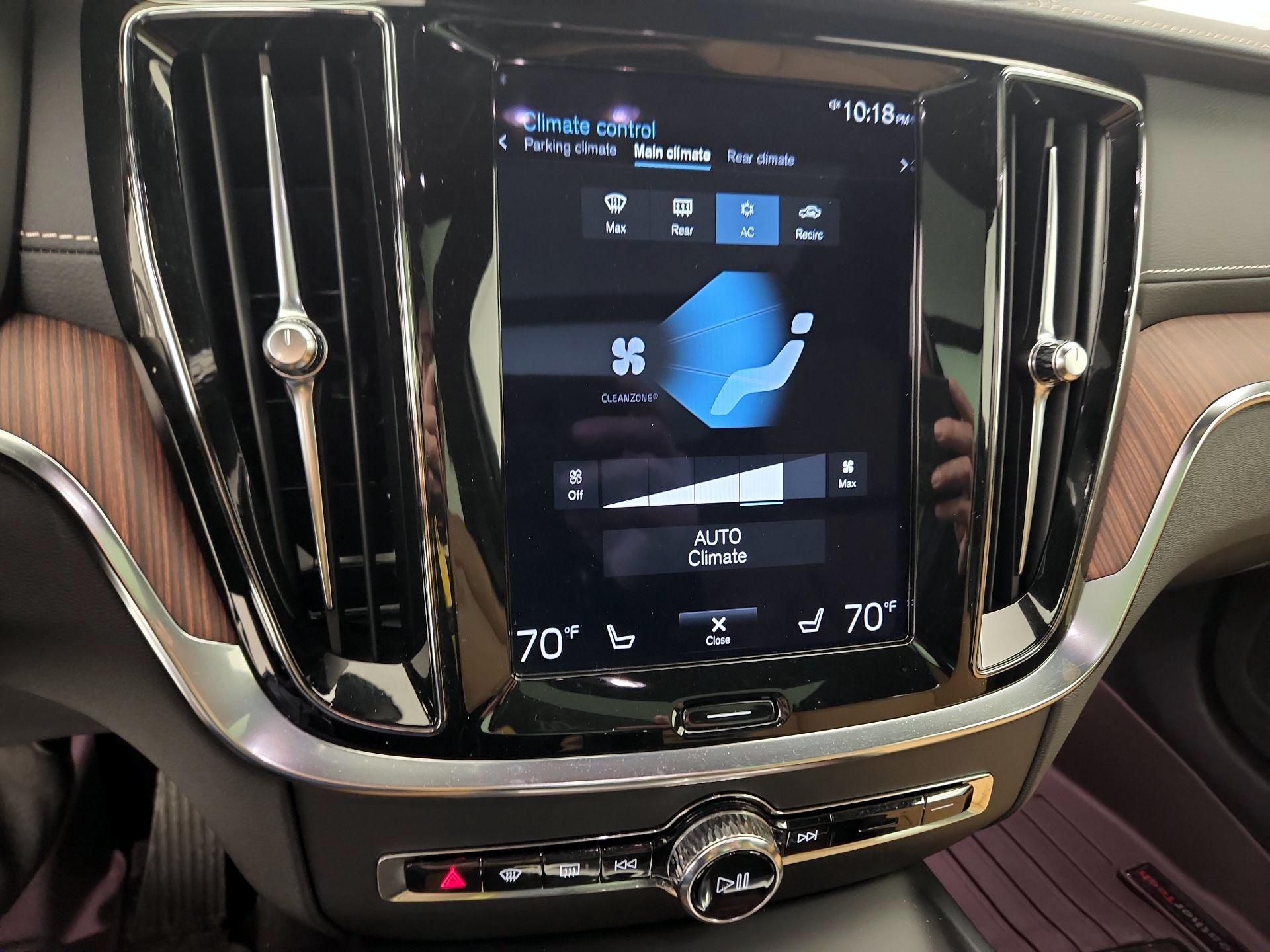 Thumbnail: 2022 Volvo S60 - 17