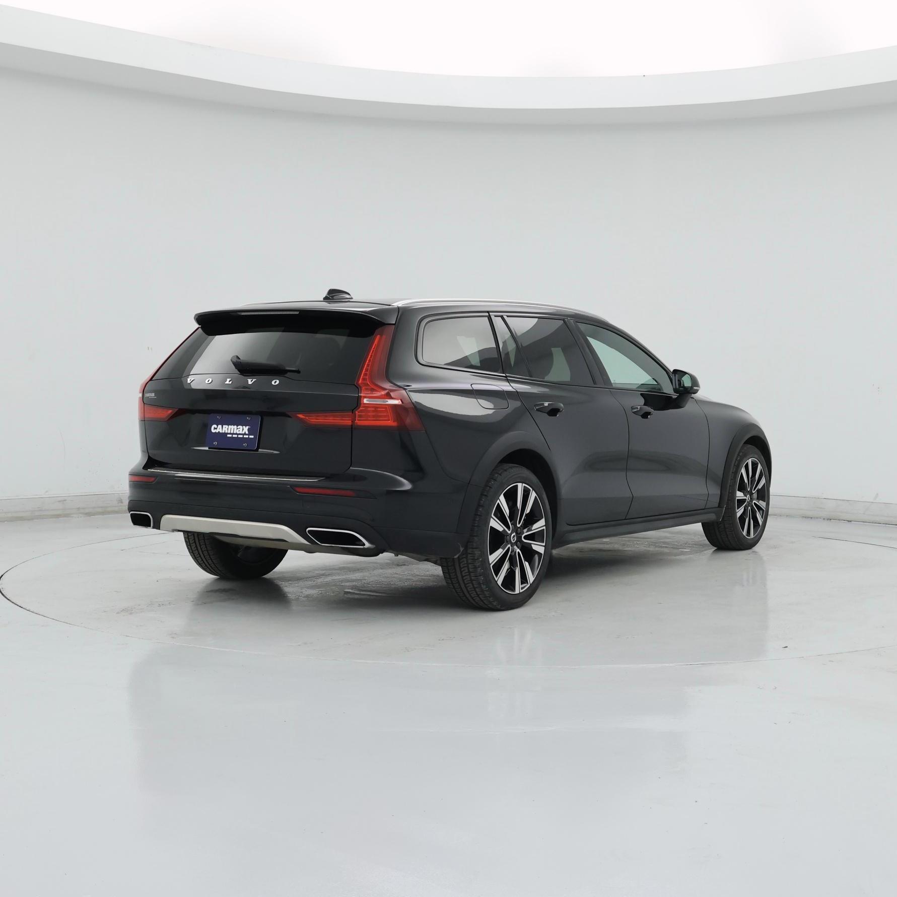 Thumbnail: 2022 Volvo S60 - 8