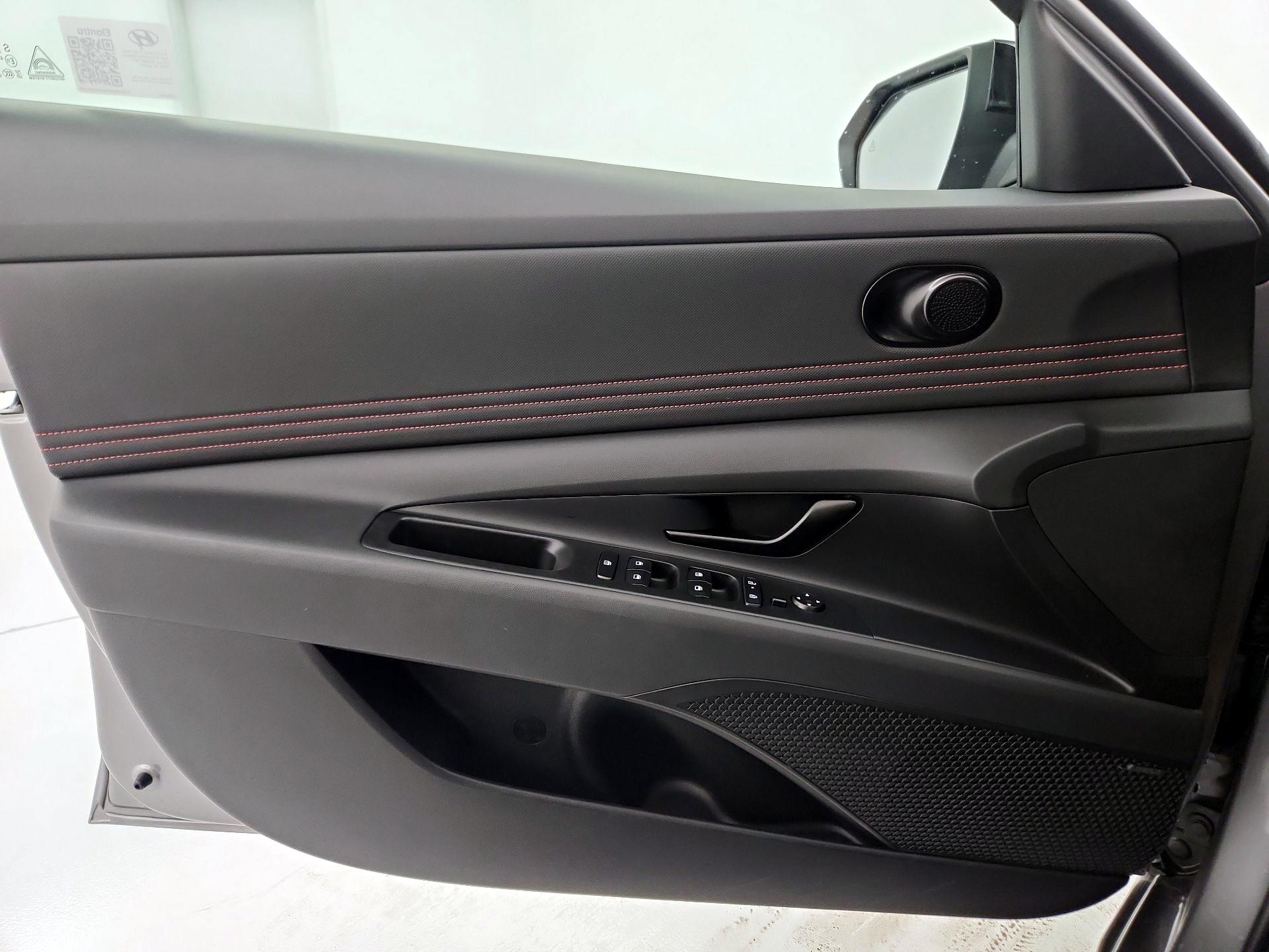 Thumbnail: 2025 Hyundai Elantra - 12