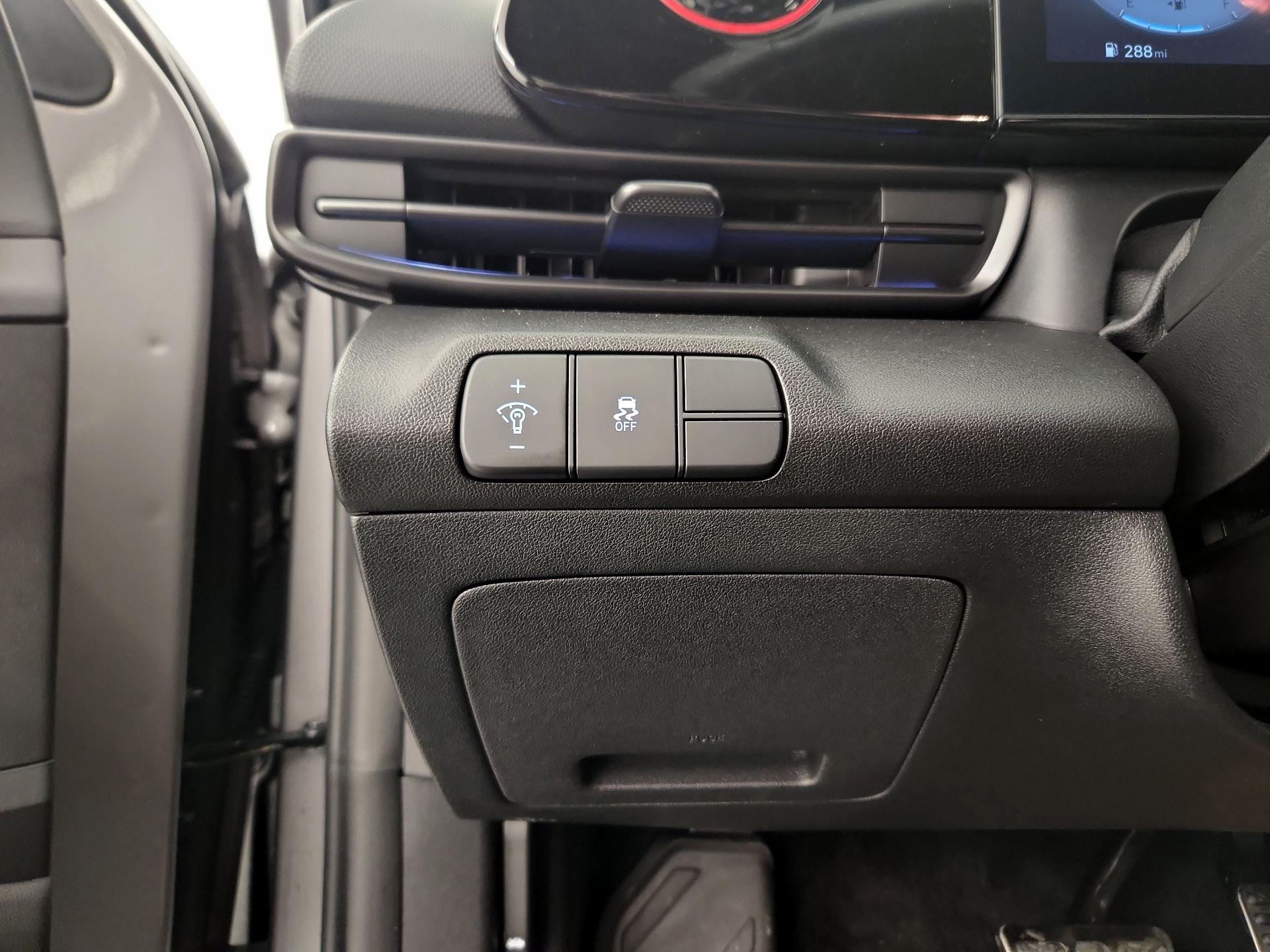 Thumbnail: 2025 Hyundai Elantra - 13