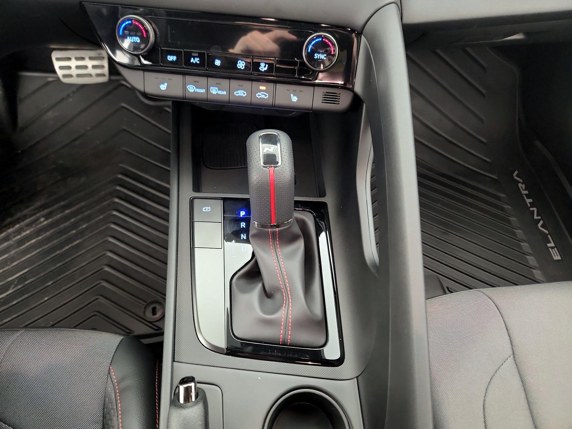 Thumbnail: 2025 Hyundai Elantra - 17