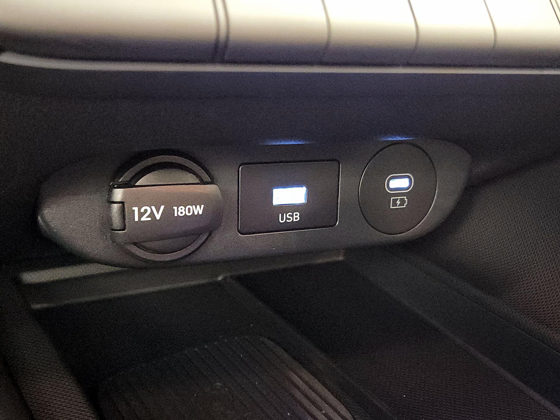 Thumbnail: 2025 Hyundai Elantra - 18