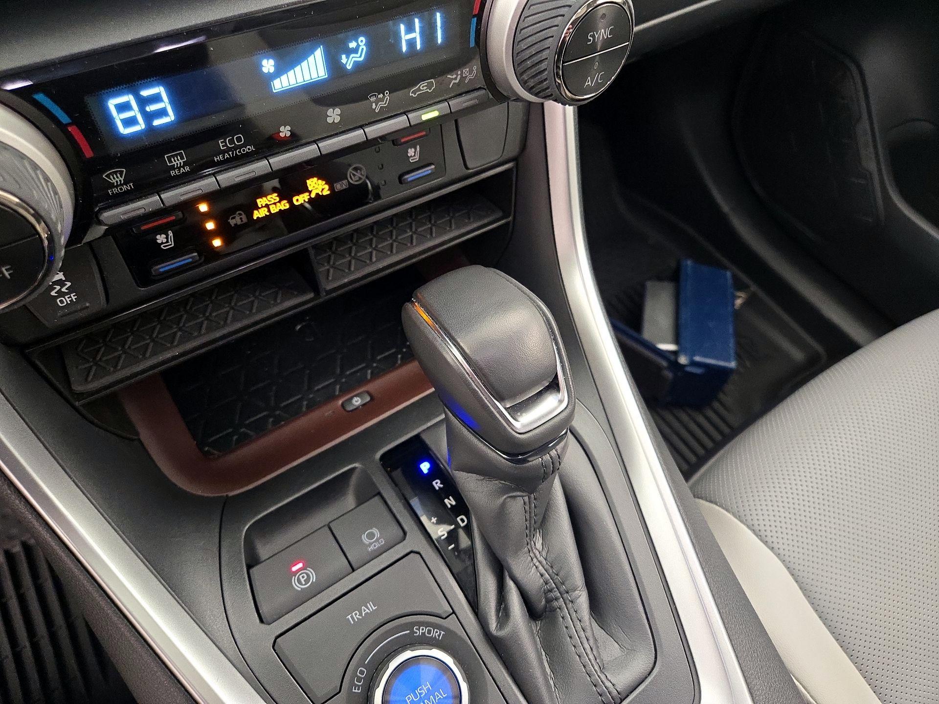 Thumbnail: 2025 Toyota RAV4 - 17