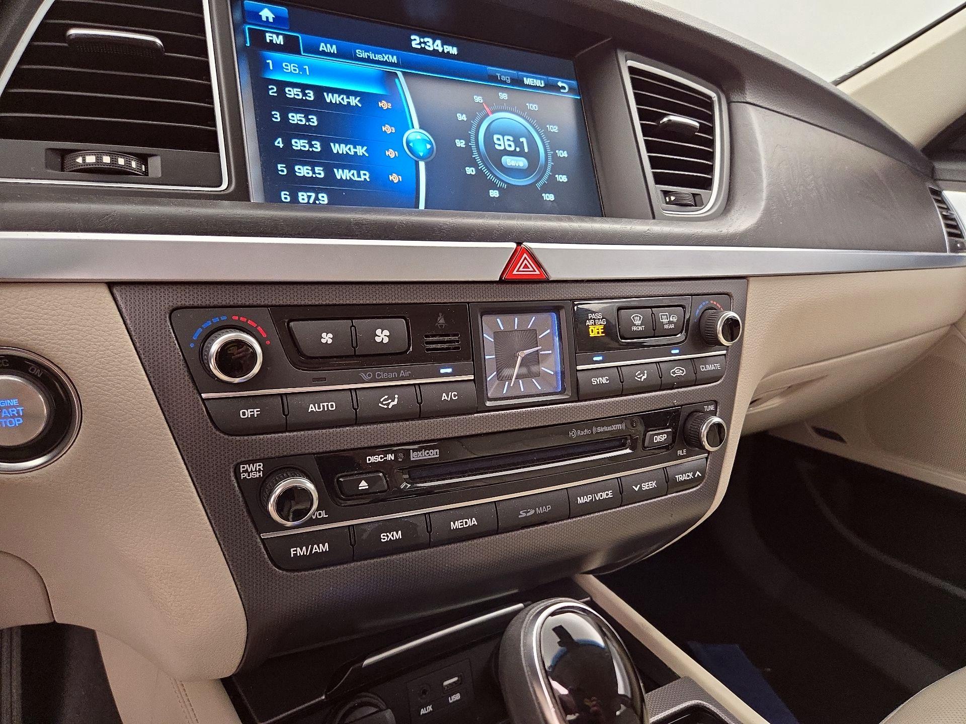 Thumbnail: 2017 Genesis G80 - 17