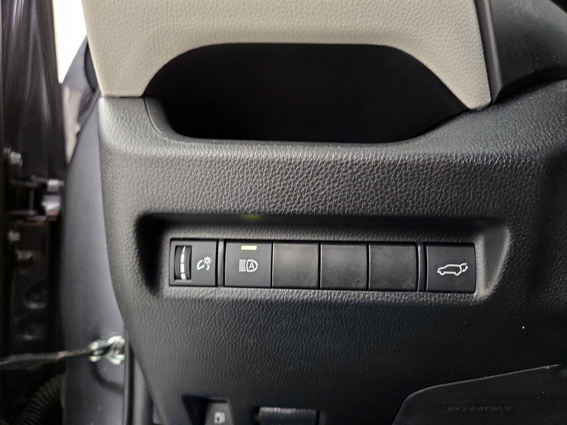 Thumbnail: 2021 Toyota RAV4 - 13