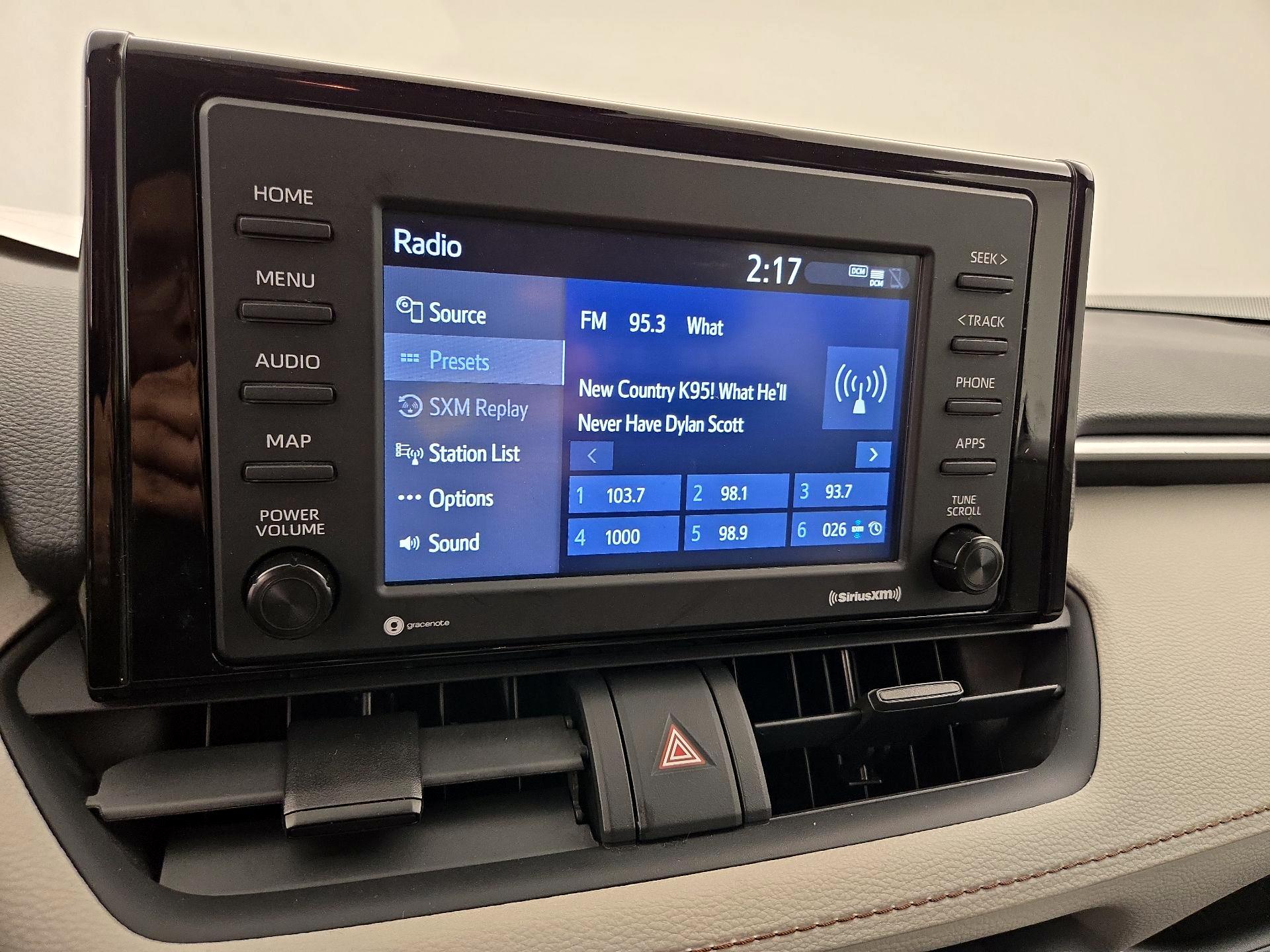 Thumbnail: 2021 Toyota RAV4 - 15