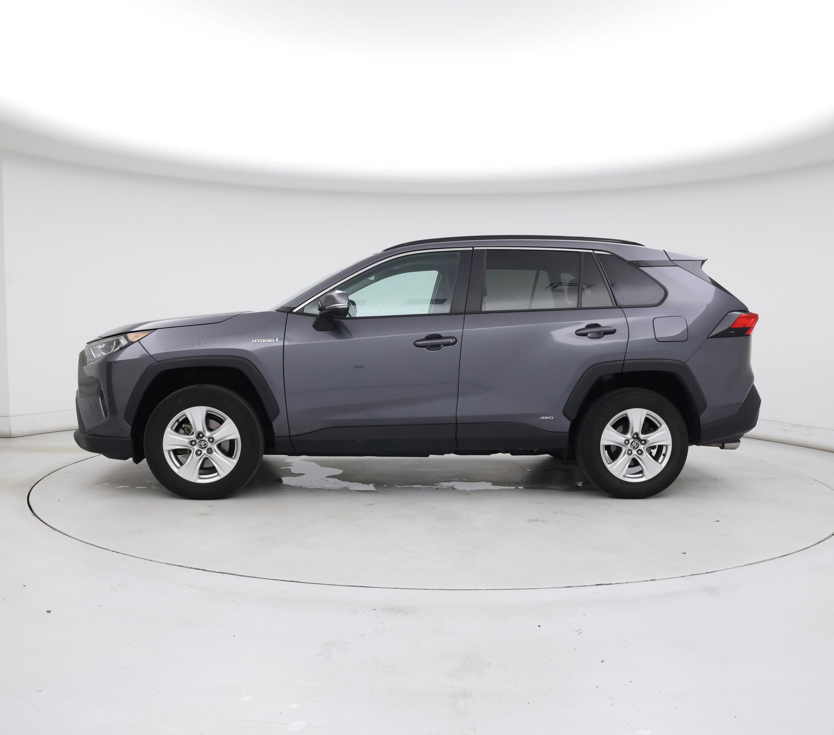 Thumbnail: 2021 Toyota RAV4 - 3