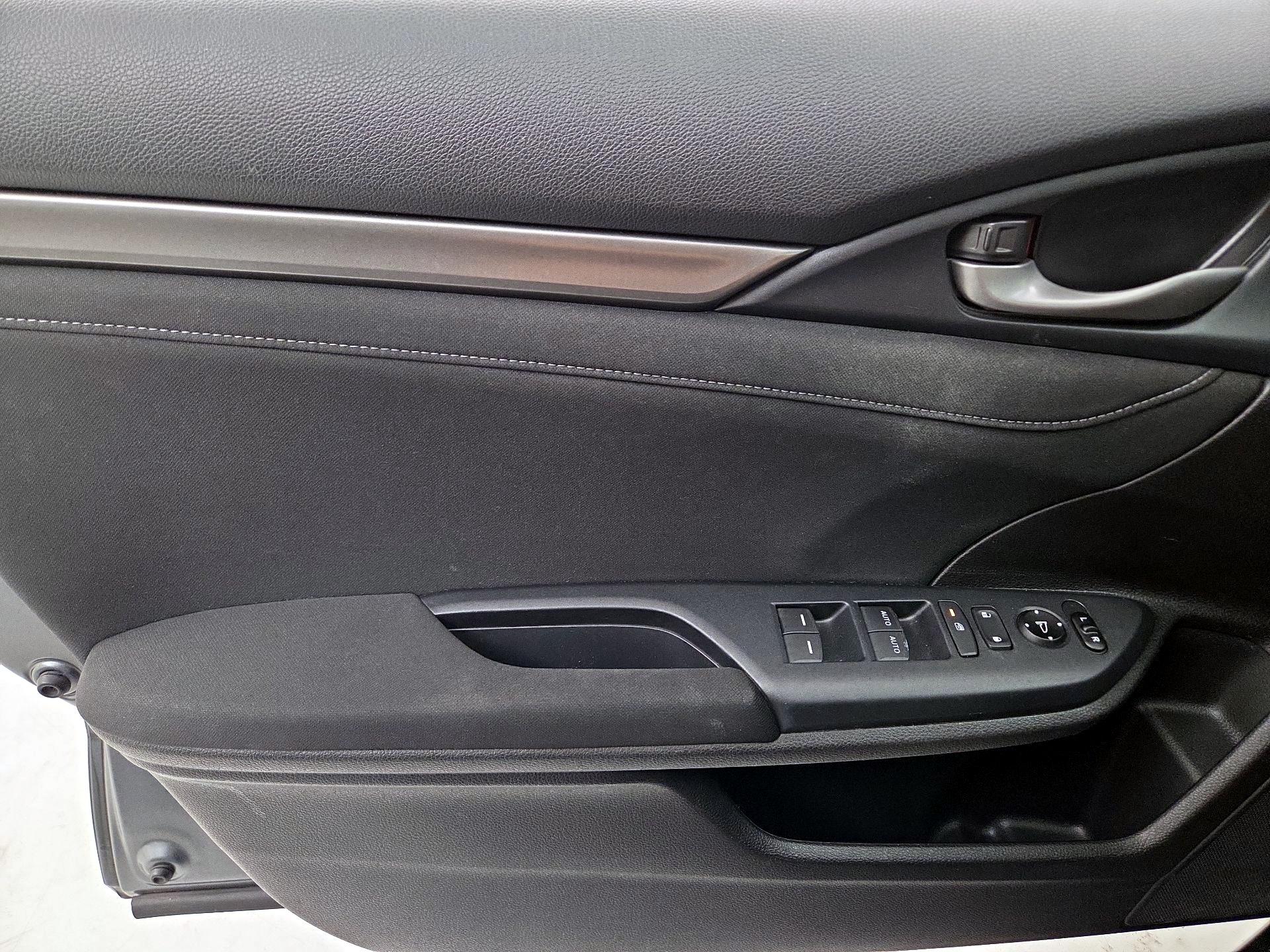 Thumbnail: 2020 Honda Civic - 12