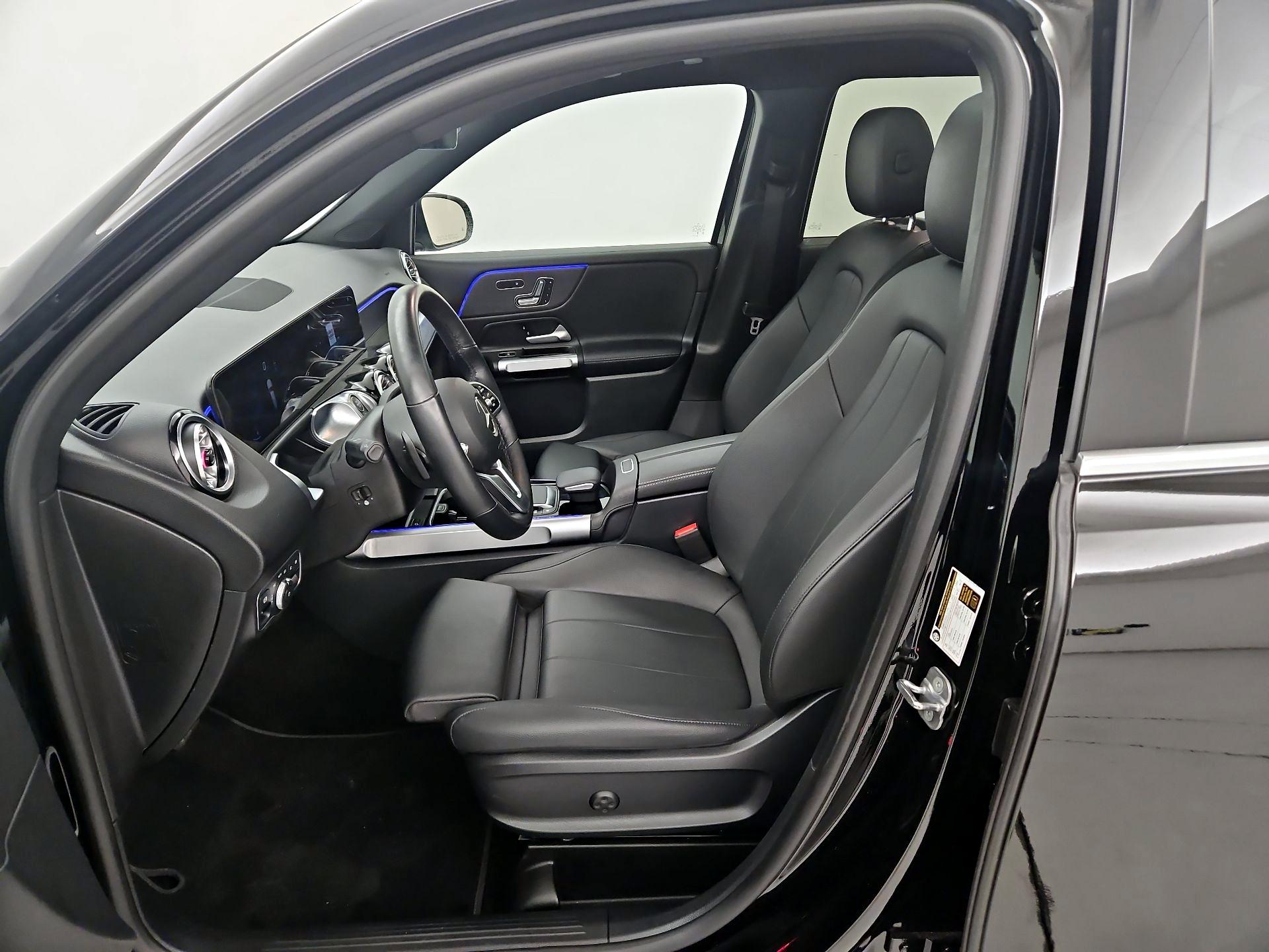 Thumbnail: 2023 Mercedes-Benz GLB - 11