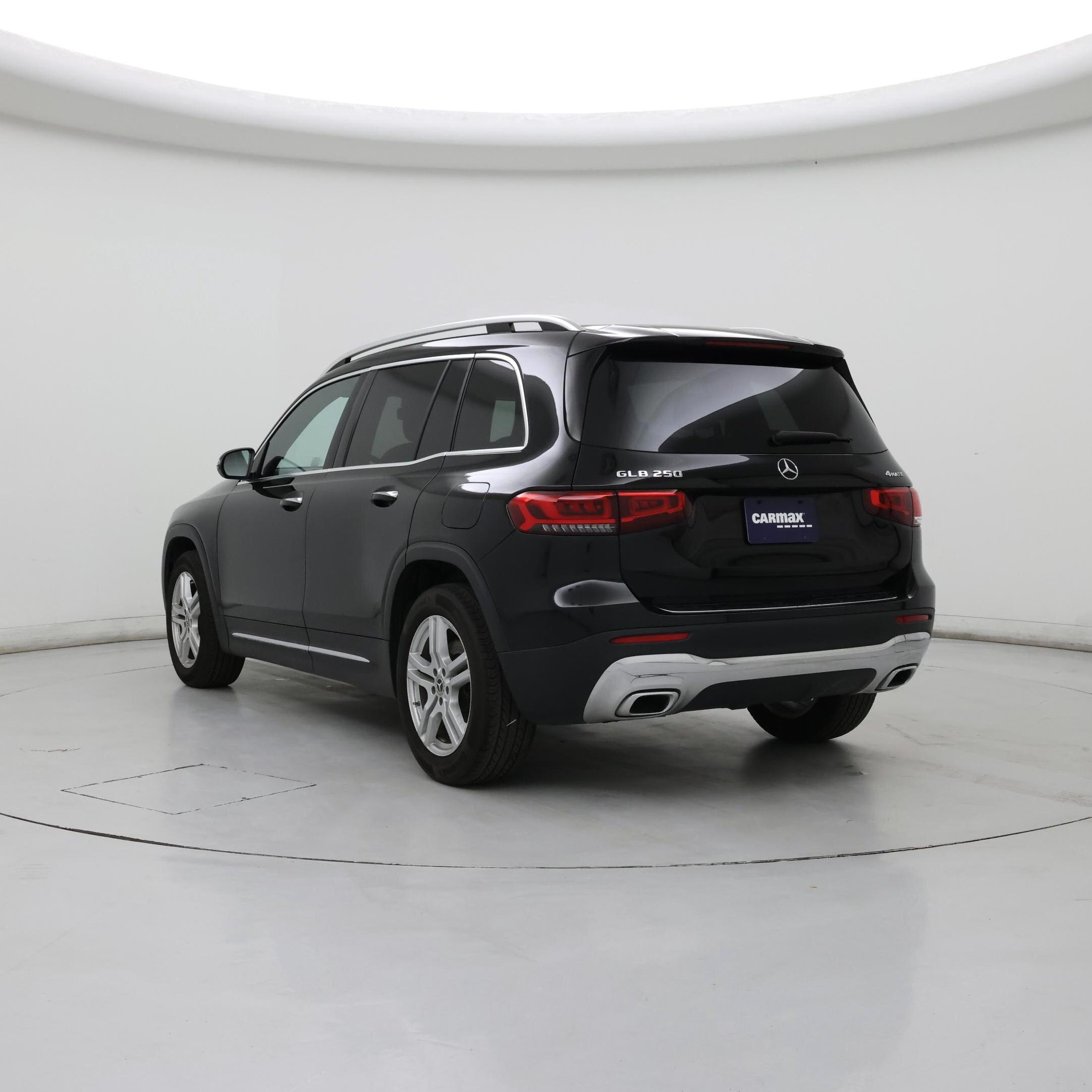 Thumbnail: 2023 Mercedes-Benz GLB - 2