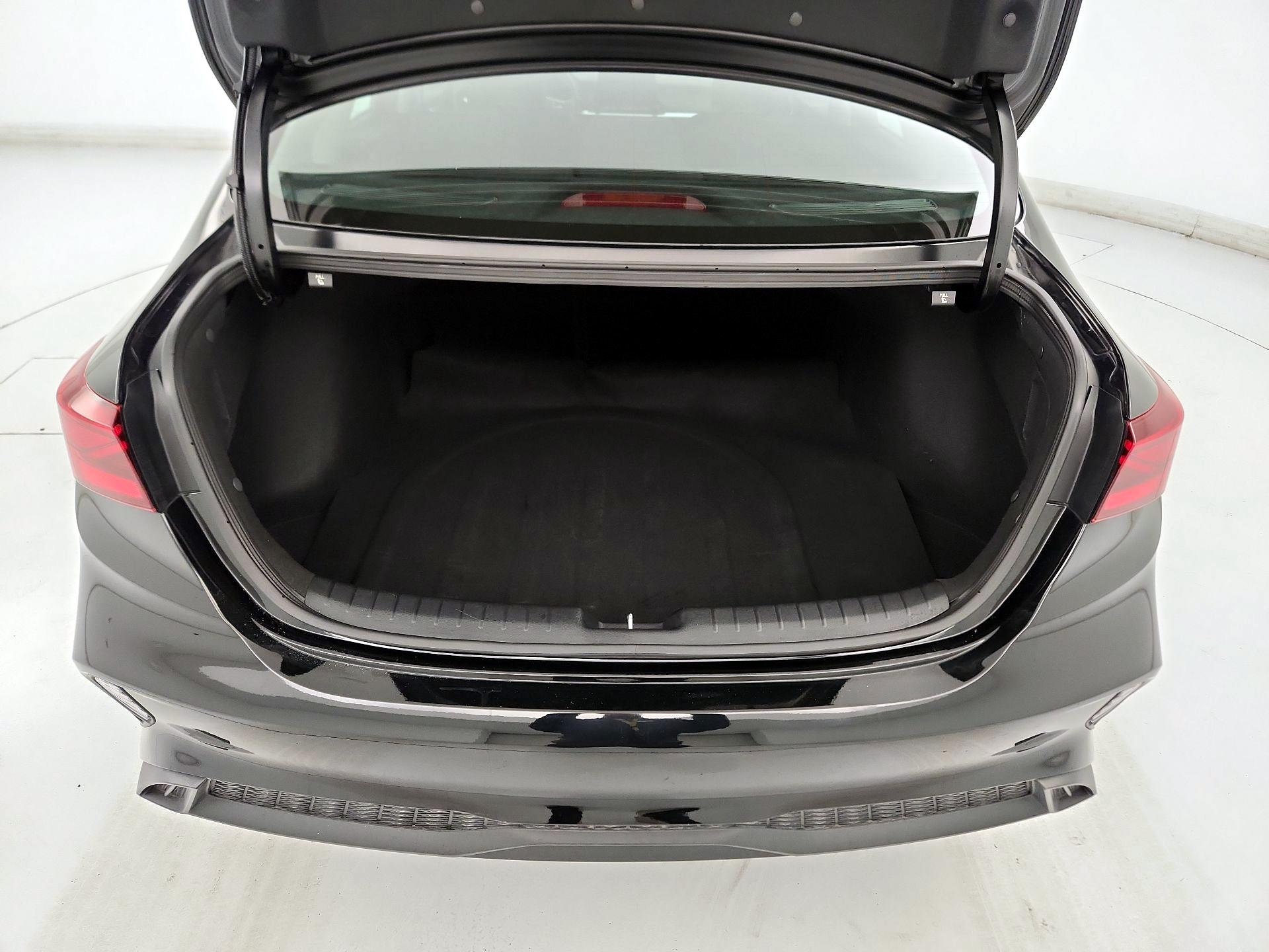 Thumbnail: 2024 Kia Forte - 19