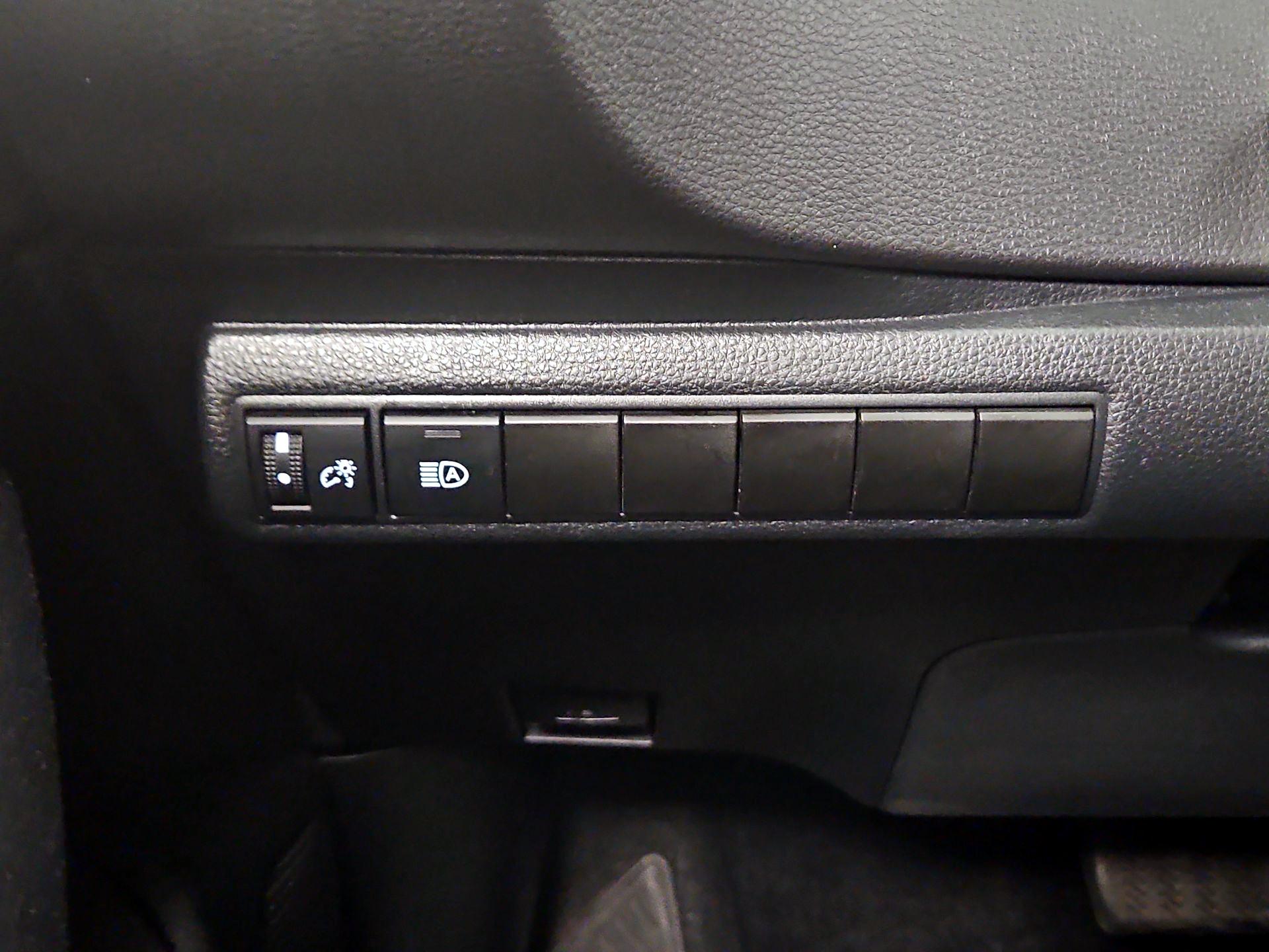 Thumbnail: 2024 Toyota Corolla - 13