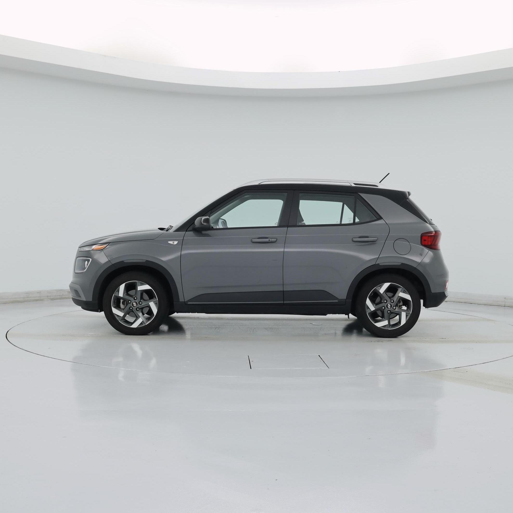 Thumbnail: 2023 Hyundai Venue - 3