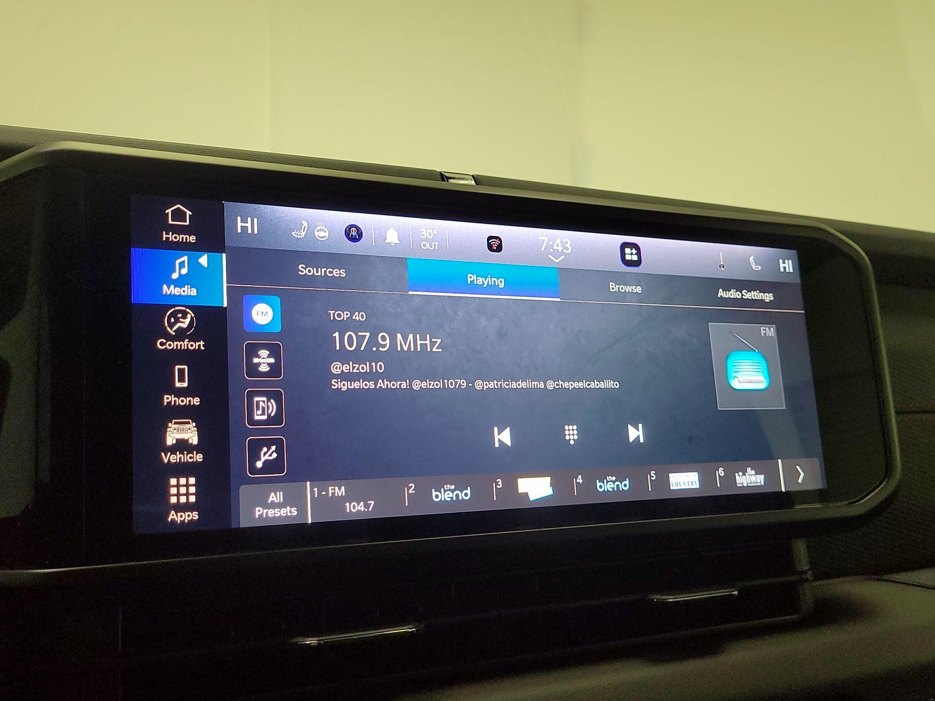 Thumbnail: 2025 Jeep Gladiator - 13