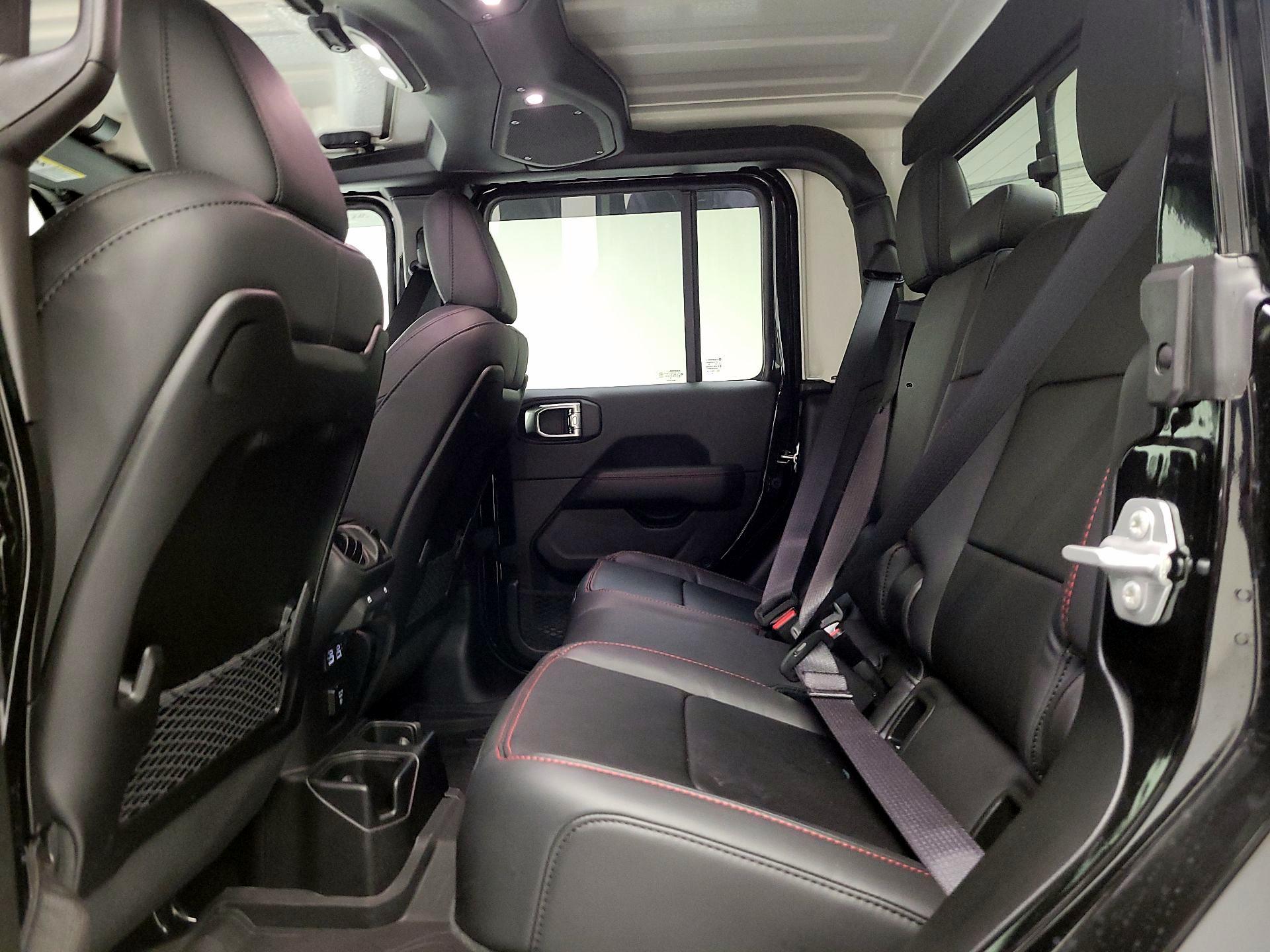 Thumbnail: 2025 Jeep Gladiator - 17