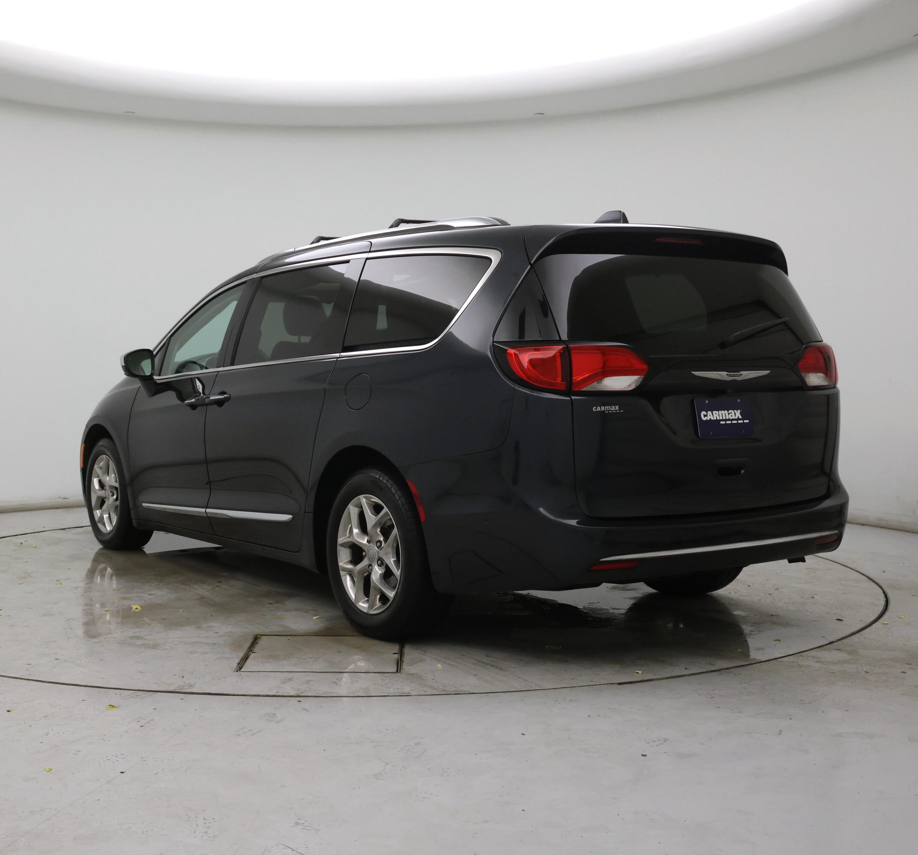 Thumbnail: 2019 Chrysler Pacifica - 2