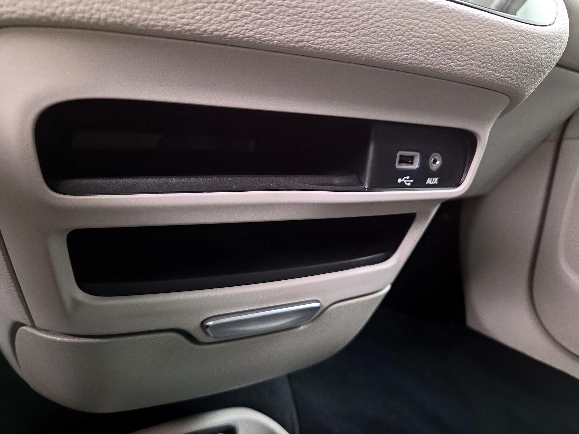 Thumbnail: 2019 Chrysler Pacifica - 19