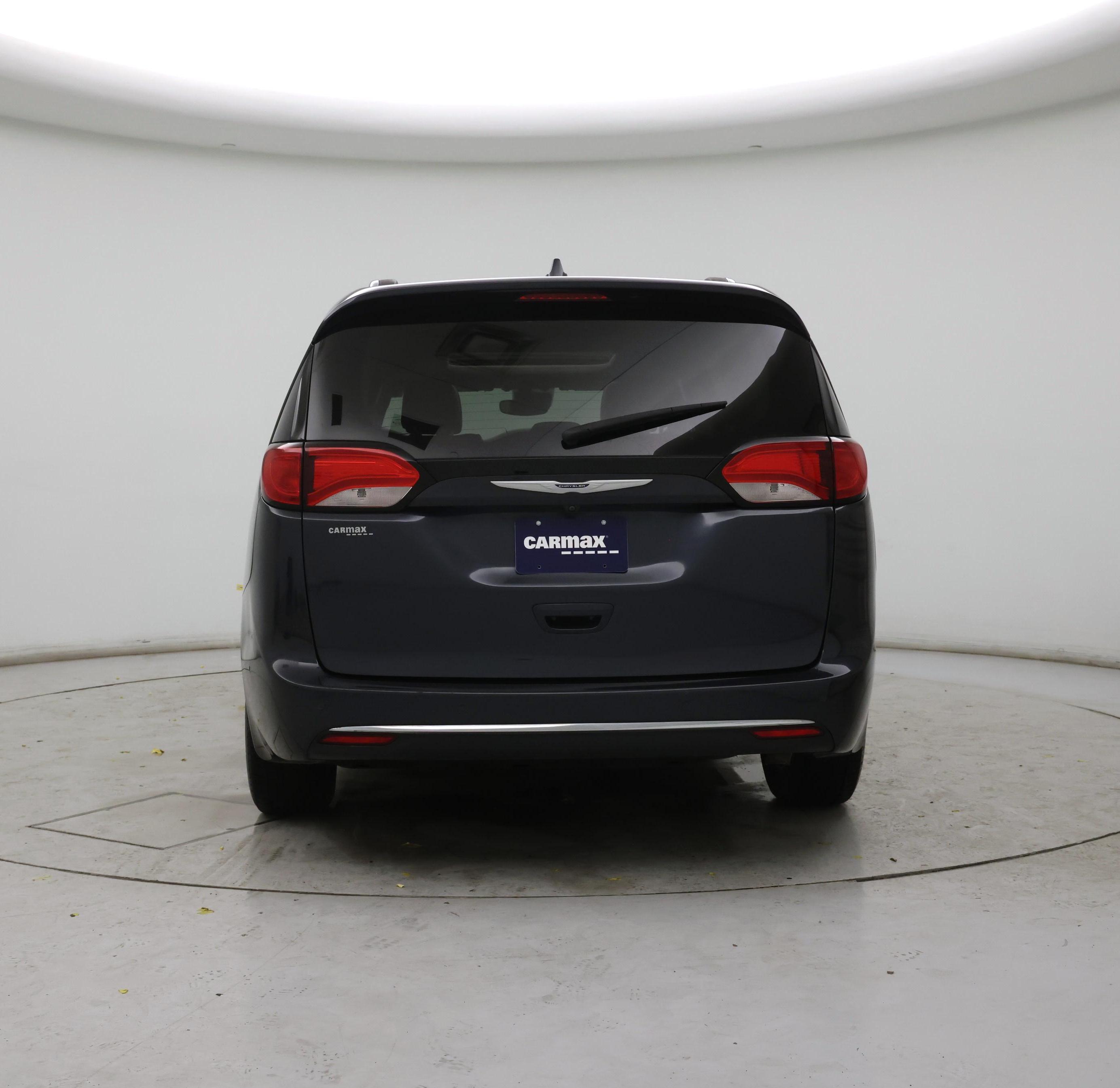 Thumbnail: 2019 Chrysler Pacifica - 6