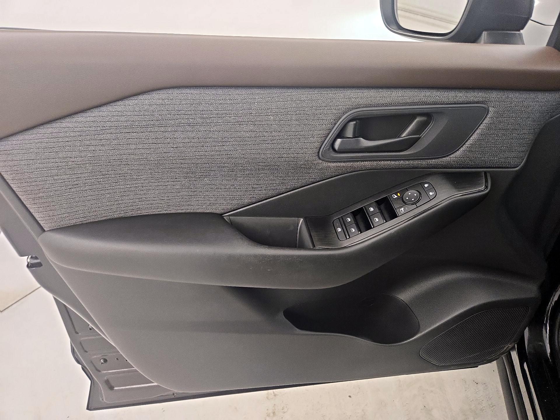 Thumbnail: 2023 Nissan Rogue - 12