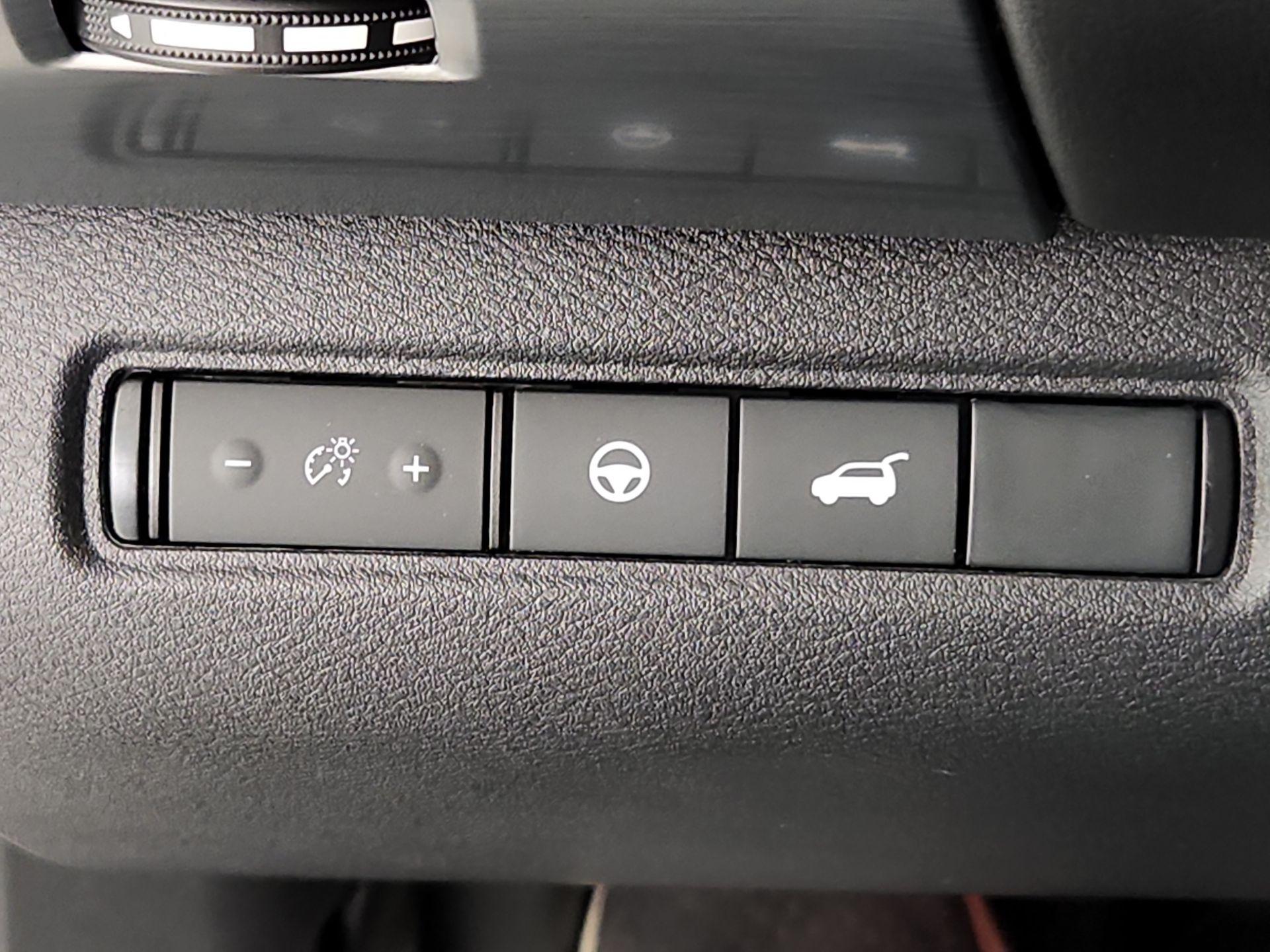 Thumbnail: 2023 Nissan Pathfinder - 13