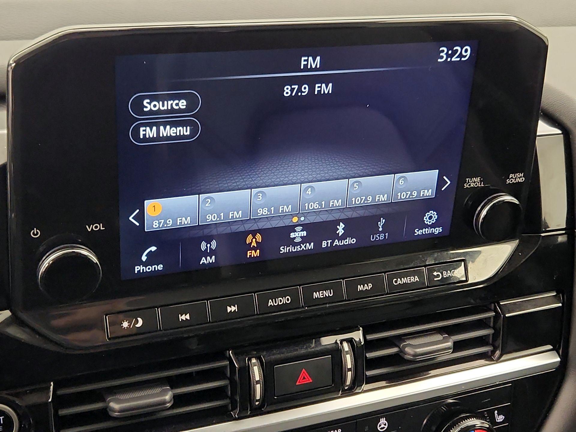 Thumbnail: 2023 Nissan Pathfinder - 16