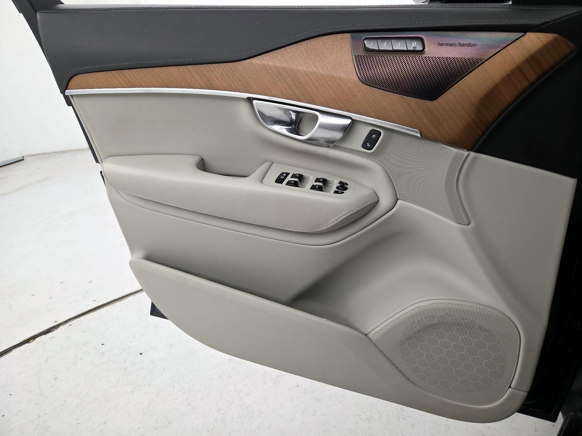 Thumbnail: 2020 Volvo XC90 - 12