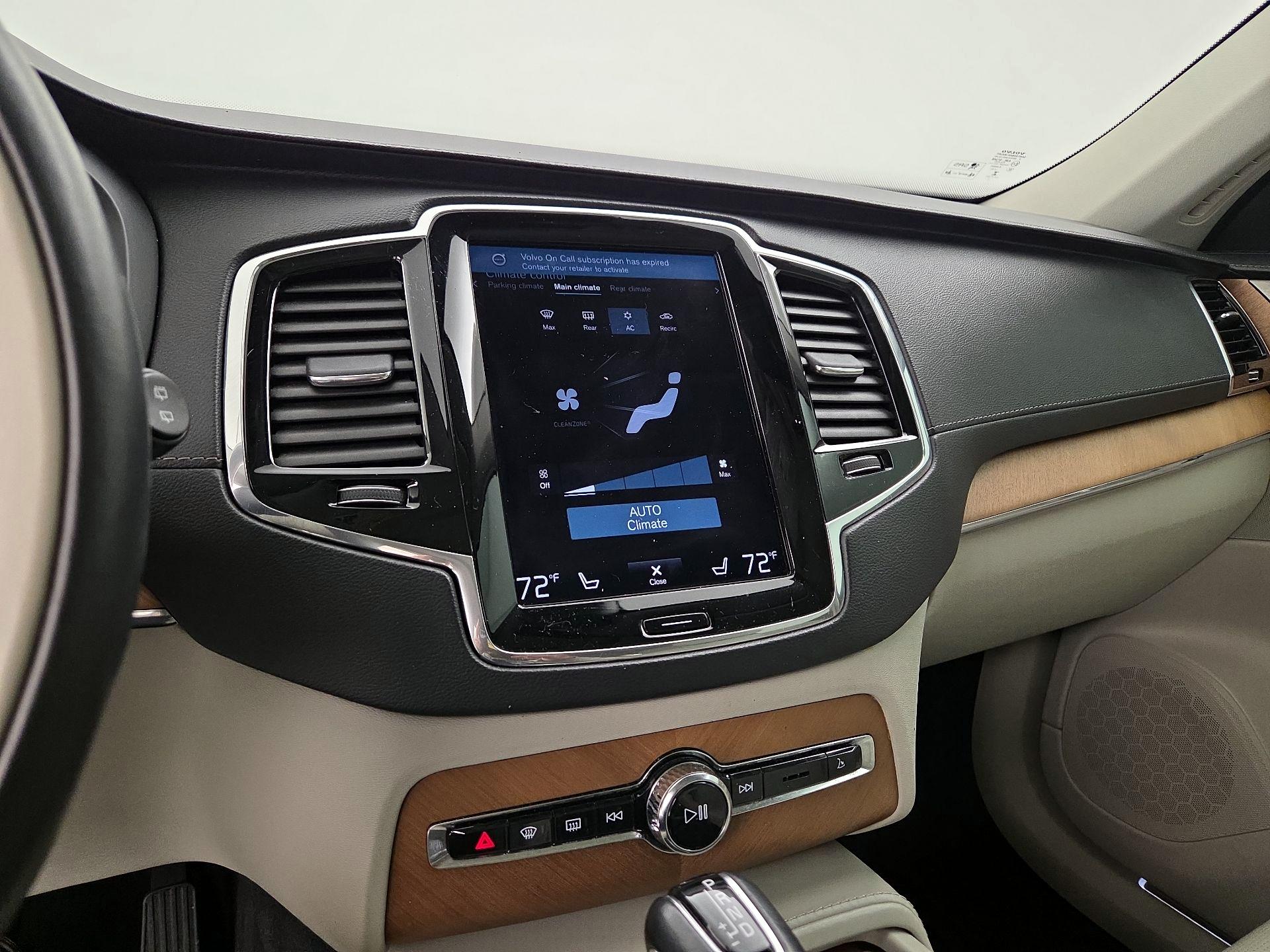 Thumbnail: 2020 Volvo XC90 - 17