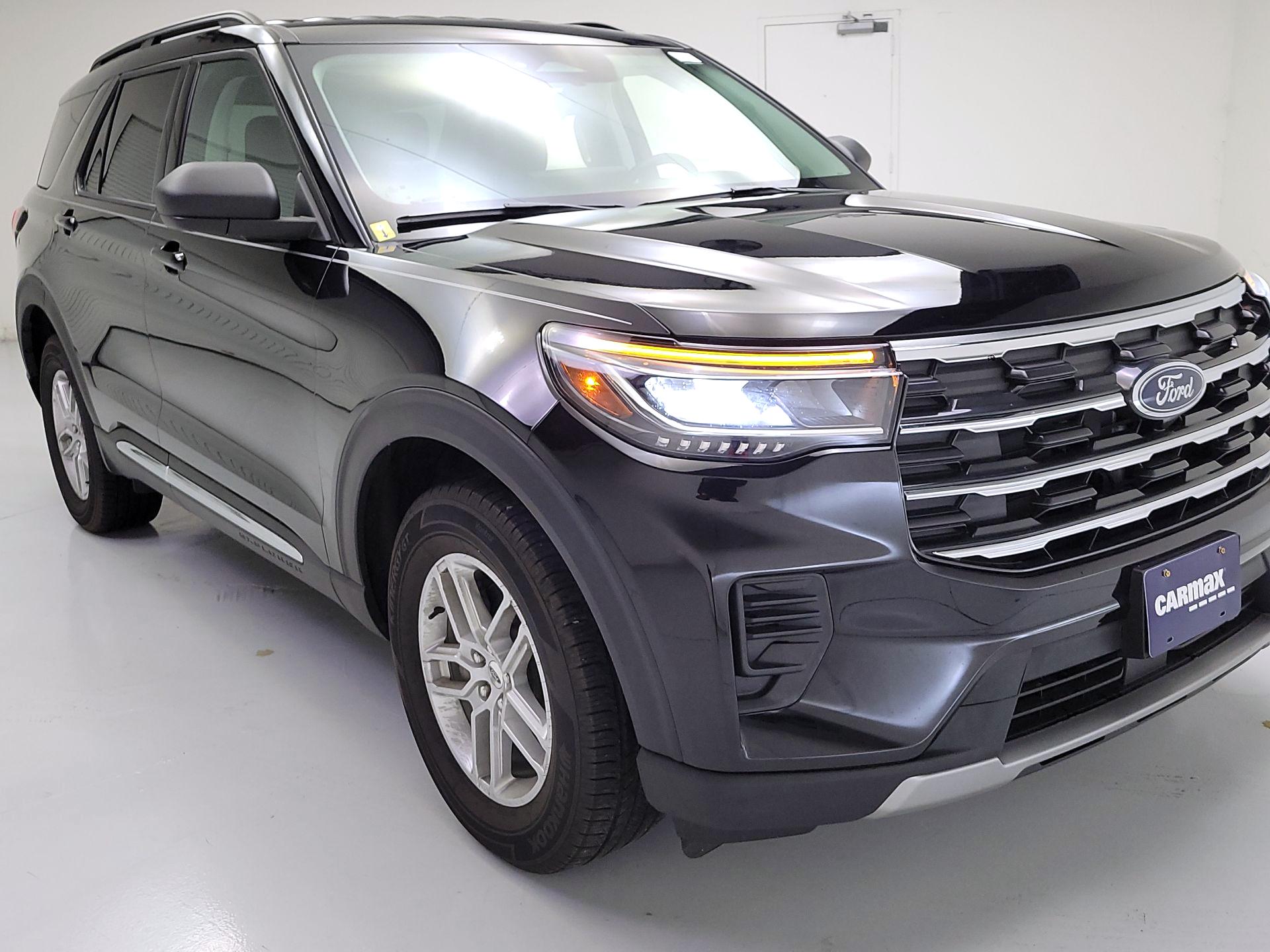 2025 Ford Explorer Active AWD