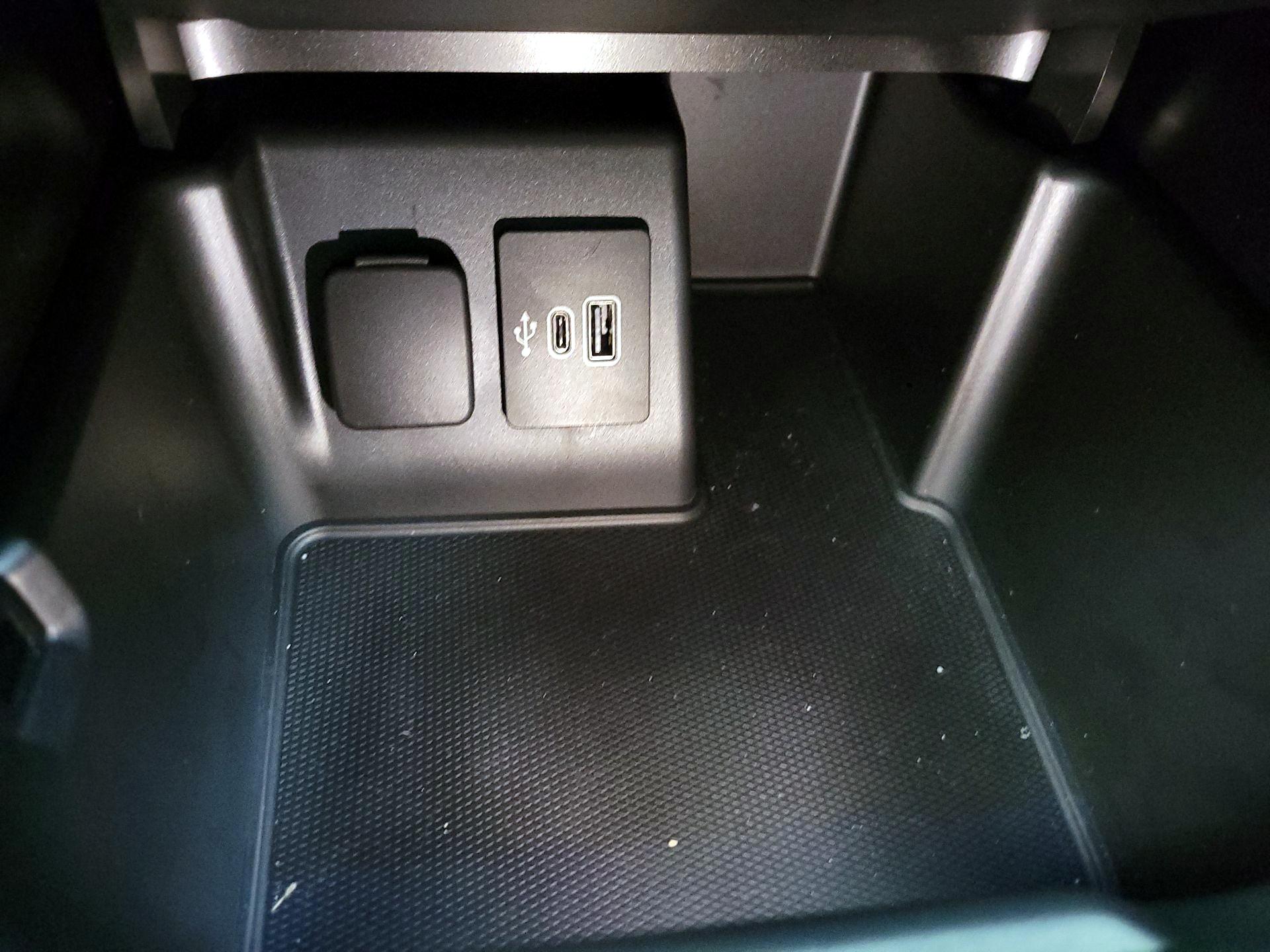 Thumbnail: 2025 Ford Explorer - 16