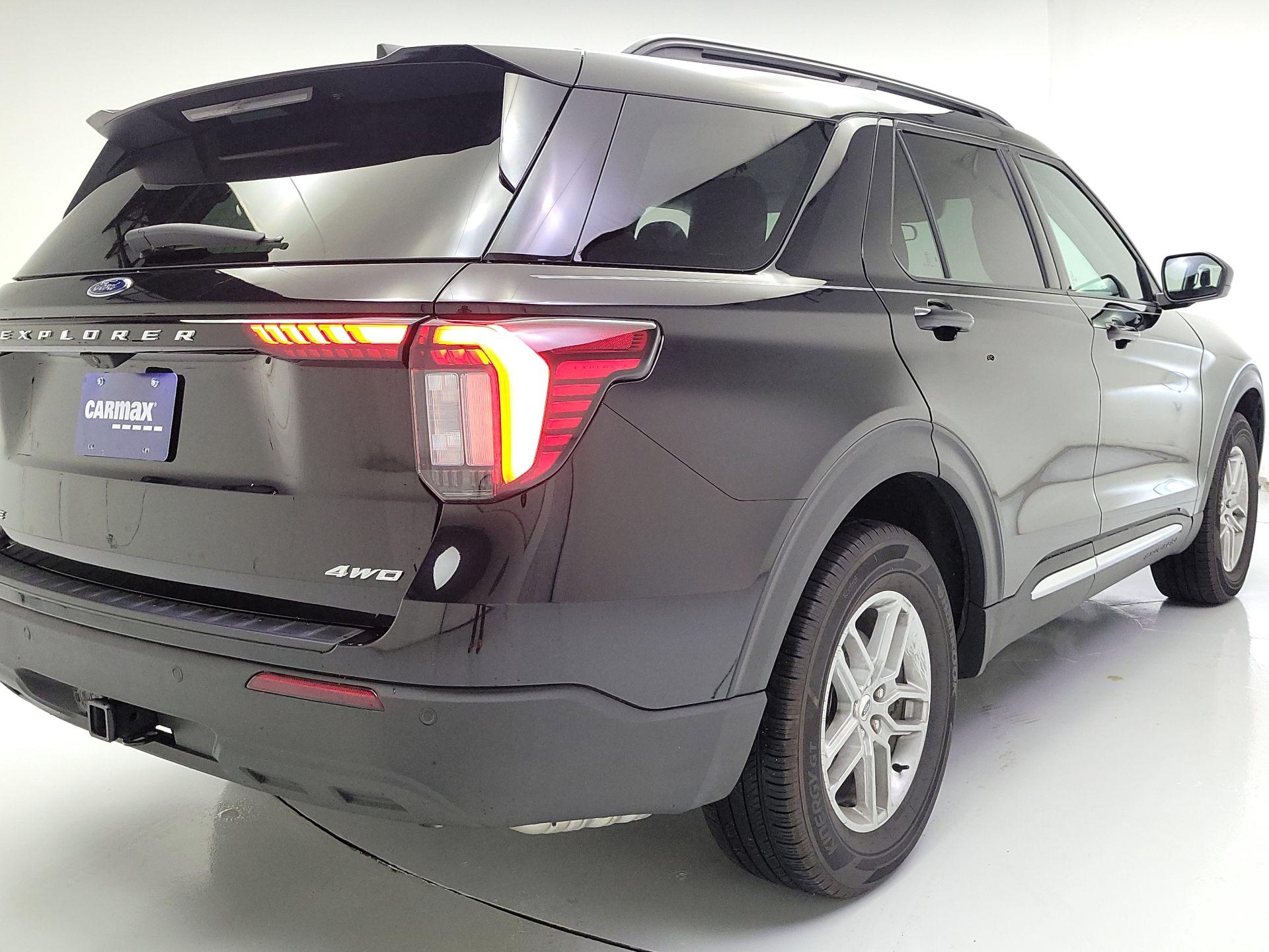 Thumbnail: 2025 Ford Explorer - 5