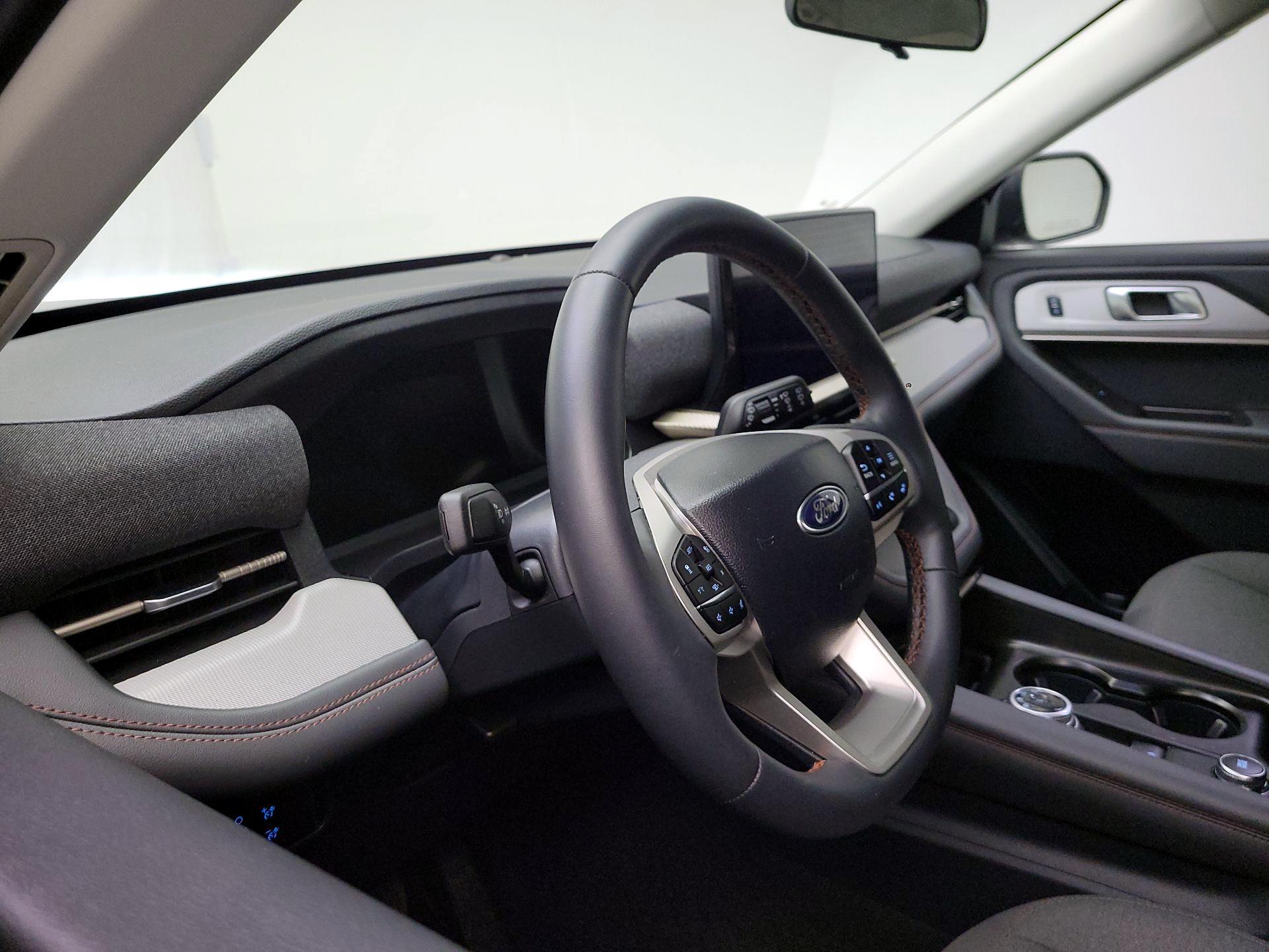 Thumbnail: 2025 Ford Explorer - 8