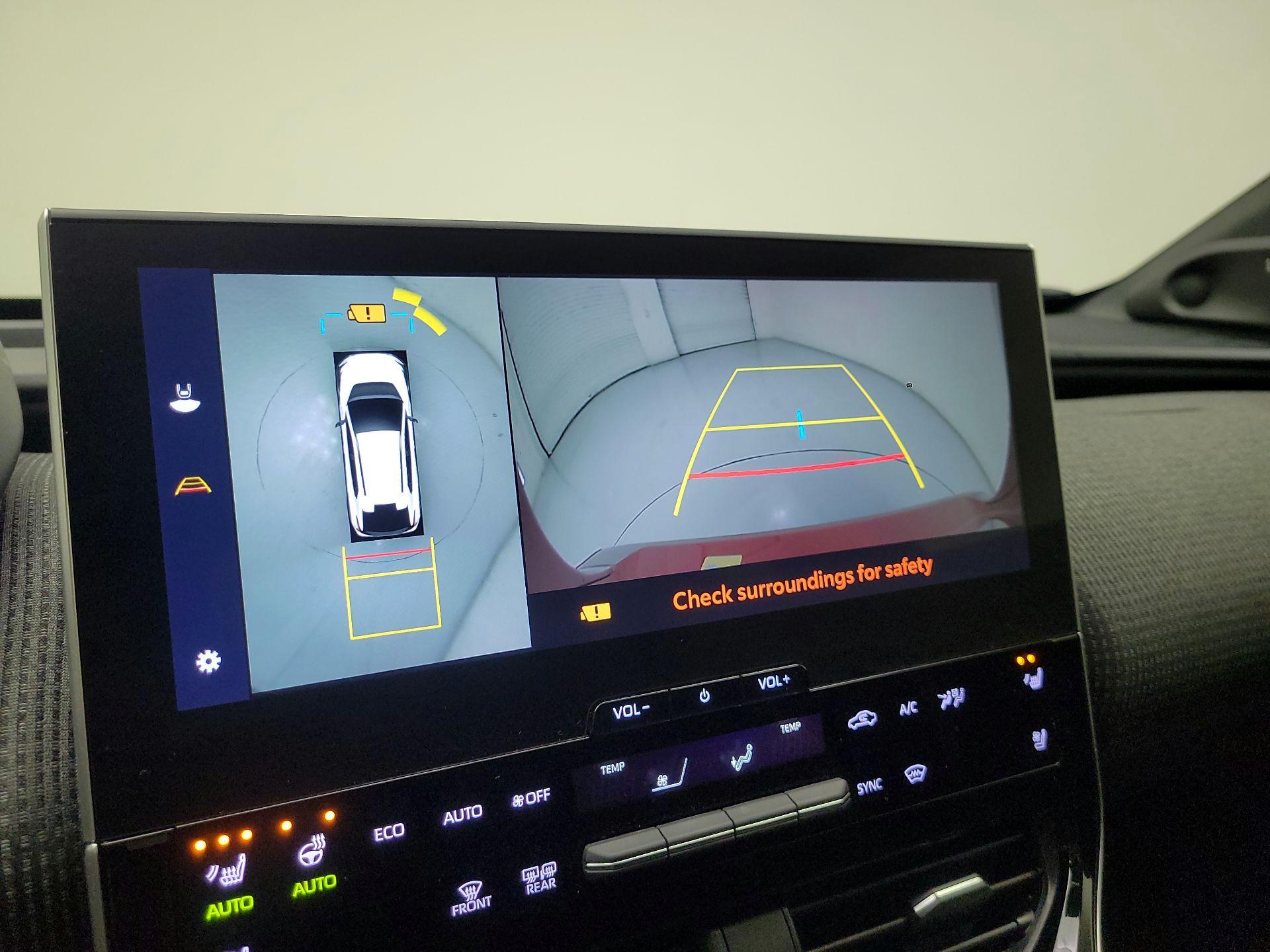 Thumbnail: 2024 Toyota bZ4X - 13