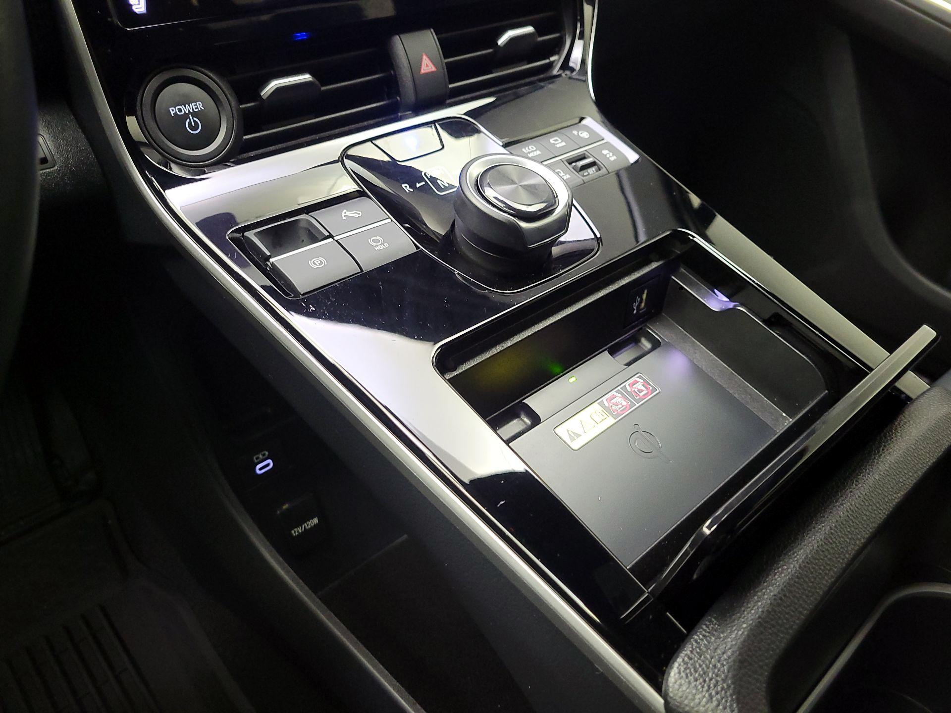 Thumbnail: 2024 Toyota bZ4X - 17