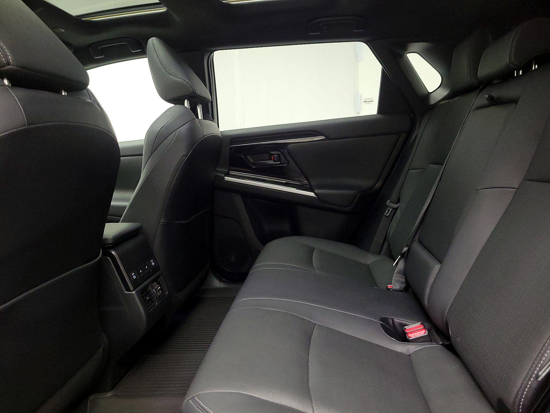 Thumbnail: 2024 Toyota bZ4X - 19