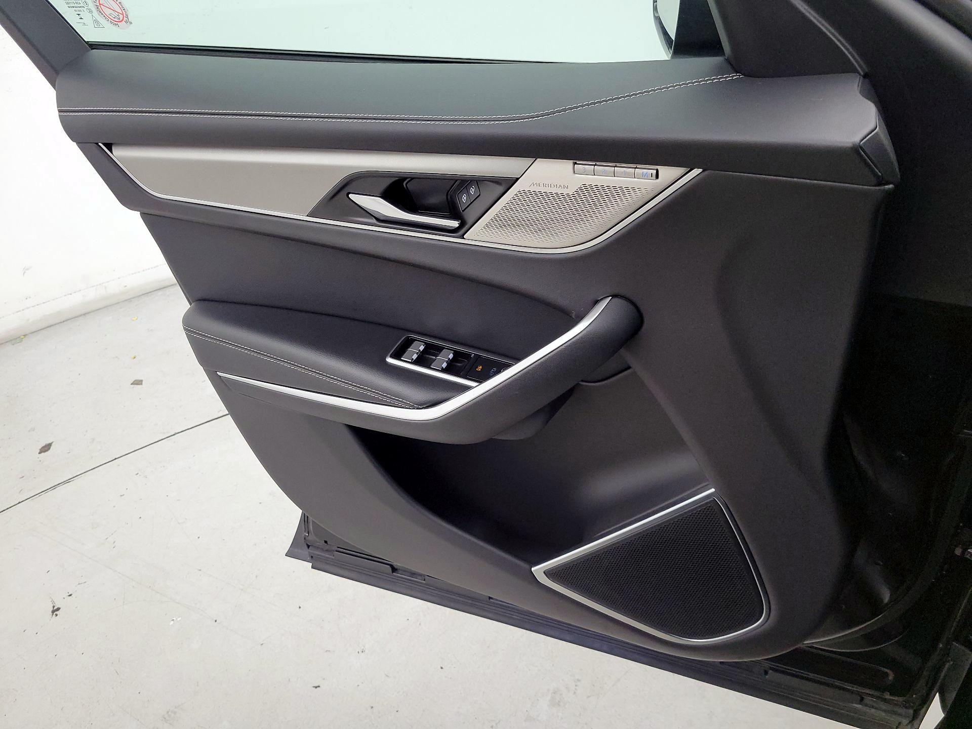 Thumbnail: 2024 Jaguar F-Pace - 12