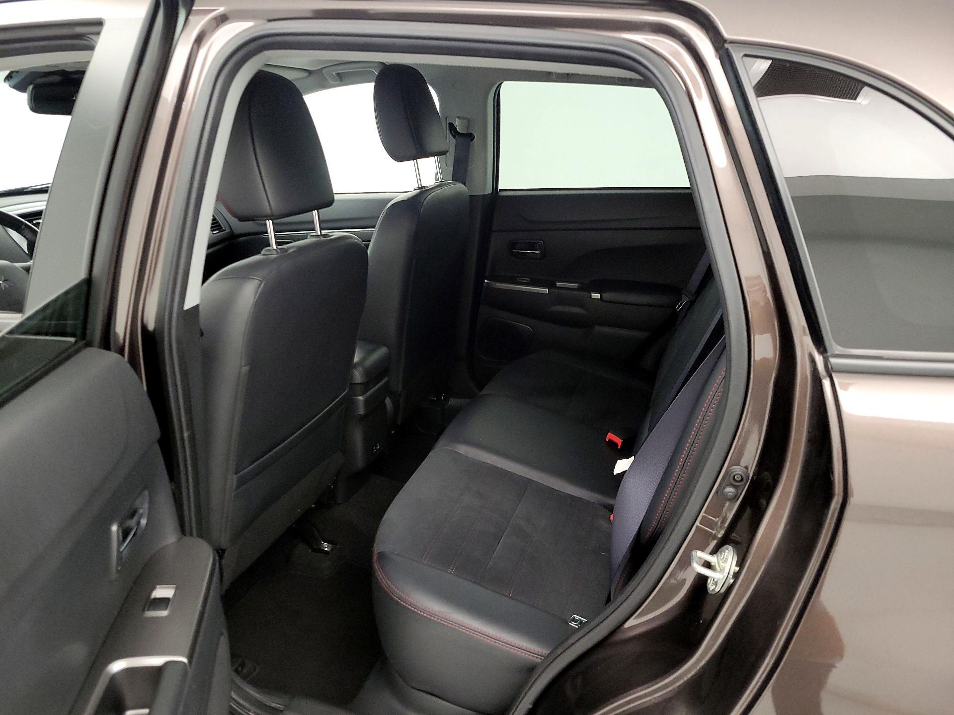 Thumbnail: 2024 Mitsubishi Outlander Sport - 19