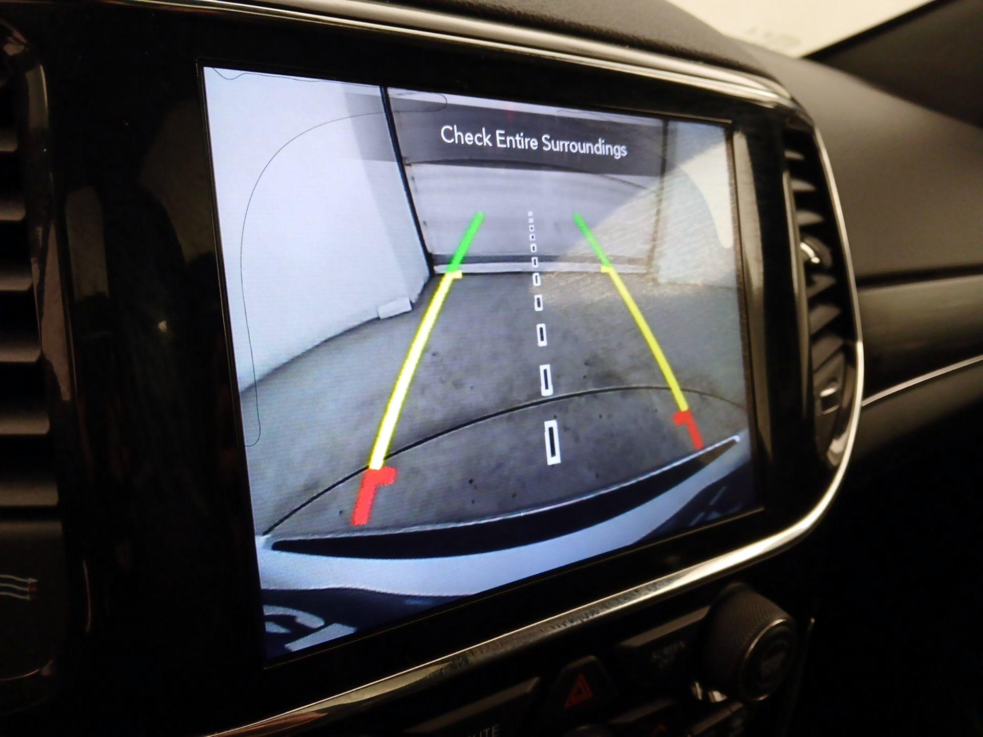 Thumbnail: 2020 Jeep Grand Cherokee - 15