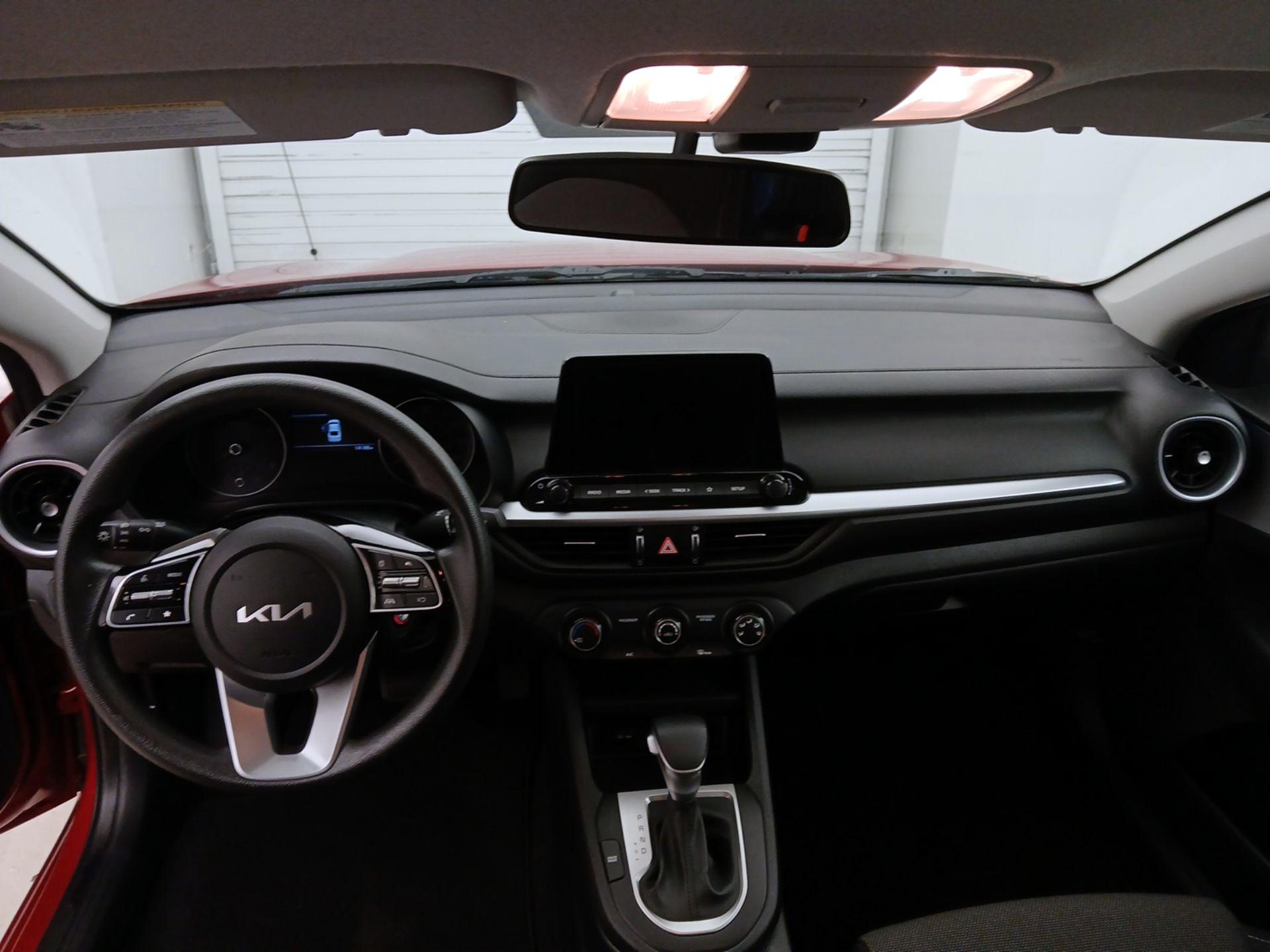 Thumbnail: 2023 Kia Forte - 9