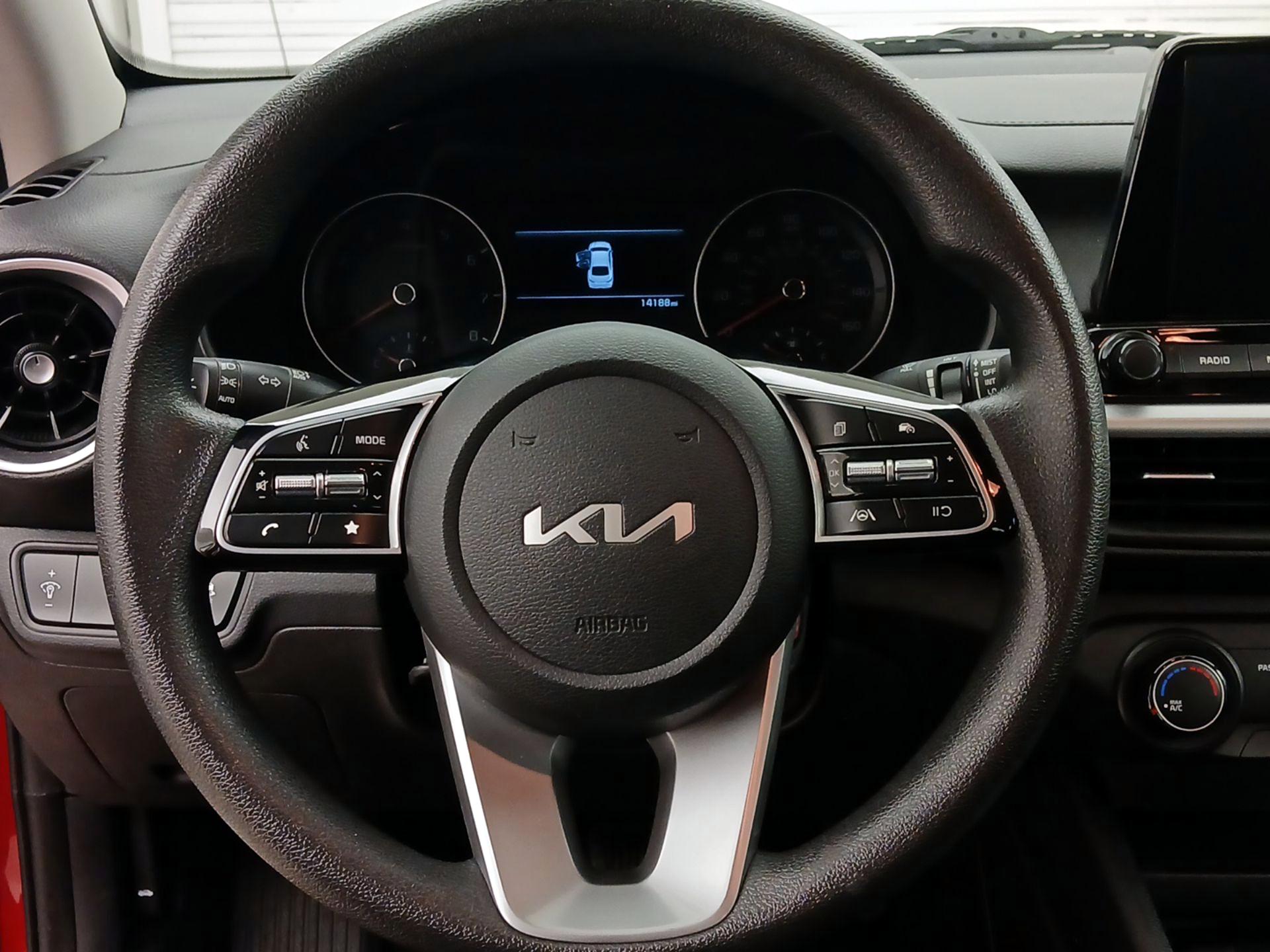 Thumbnail: 2023 Kia Forte - 10