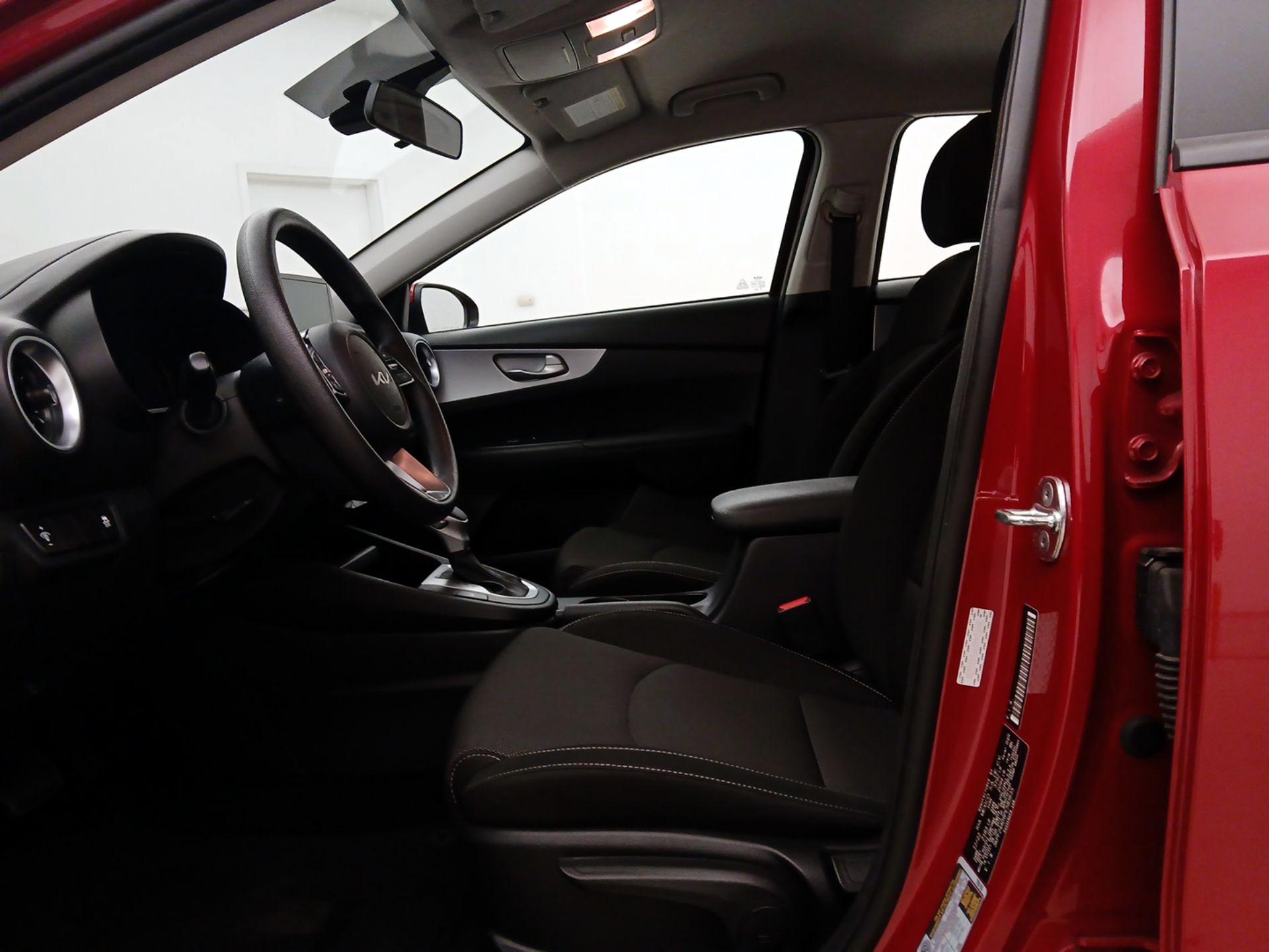 Thumbnail: 2023 Kia Forte - 11