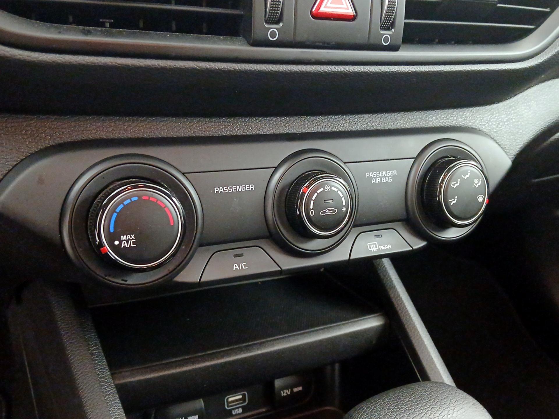 Thumbnail: 2023 Kia Forte - 16