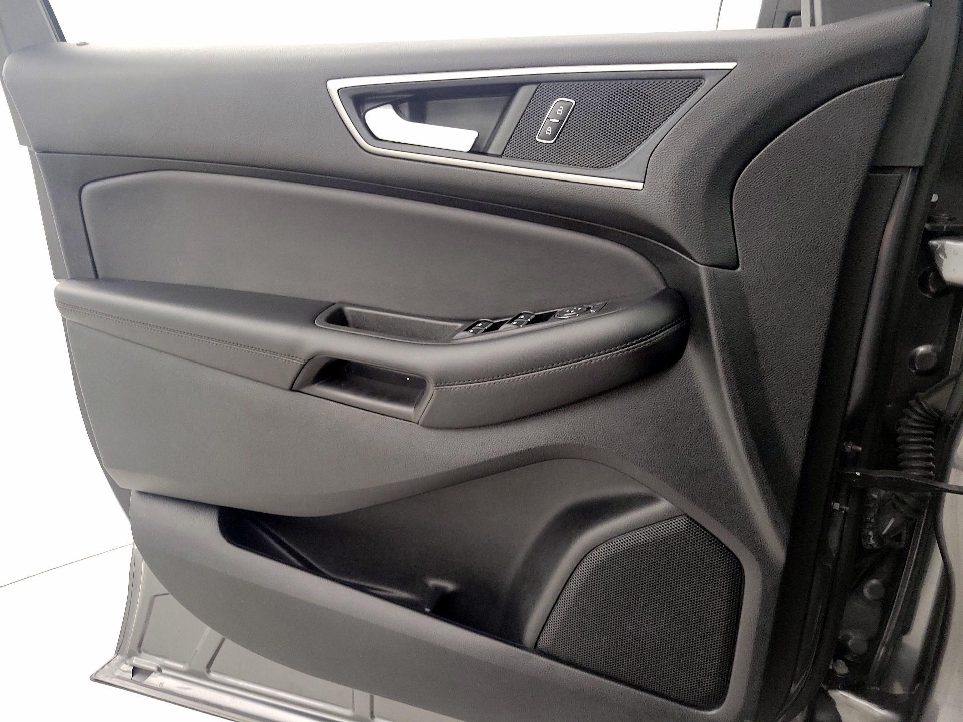 Thumbnail: 2022 Ford Edge - 12