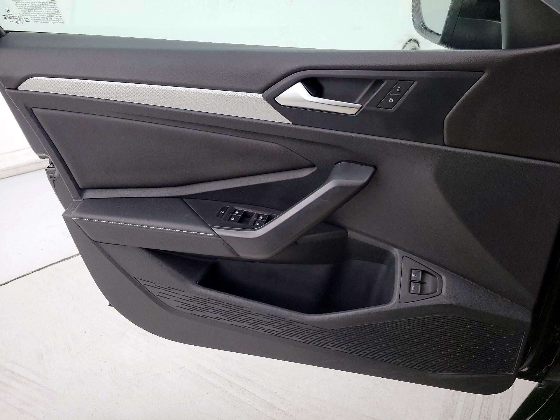 Thumbnail: 2024 Volkswagen Jetta - 12